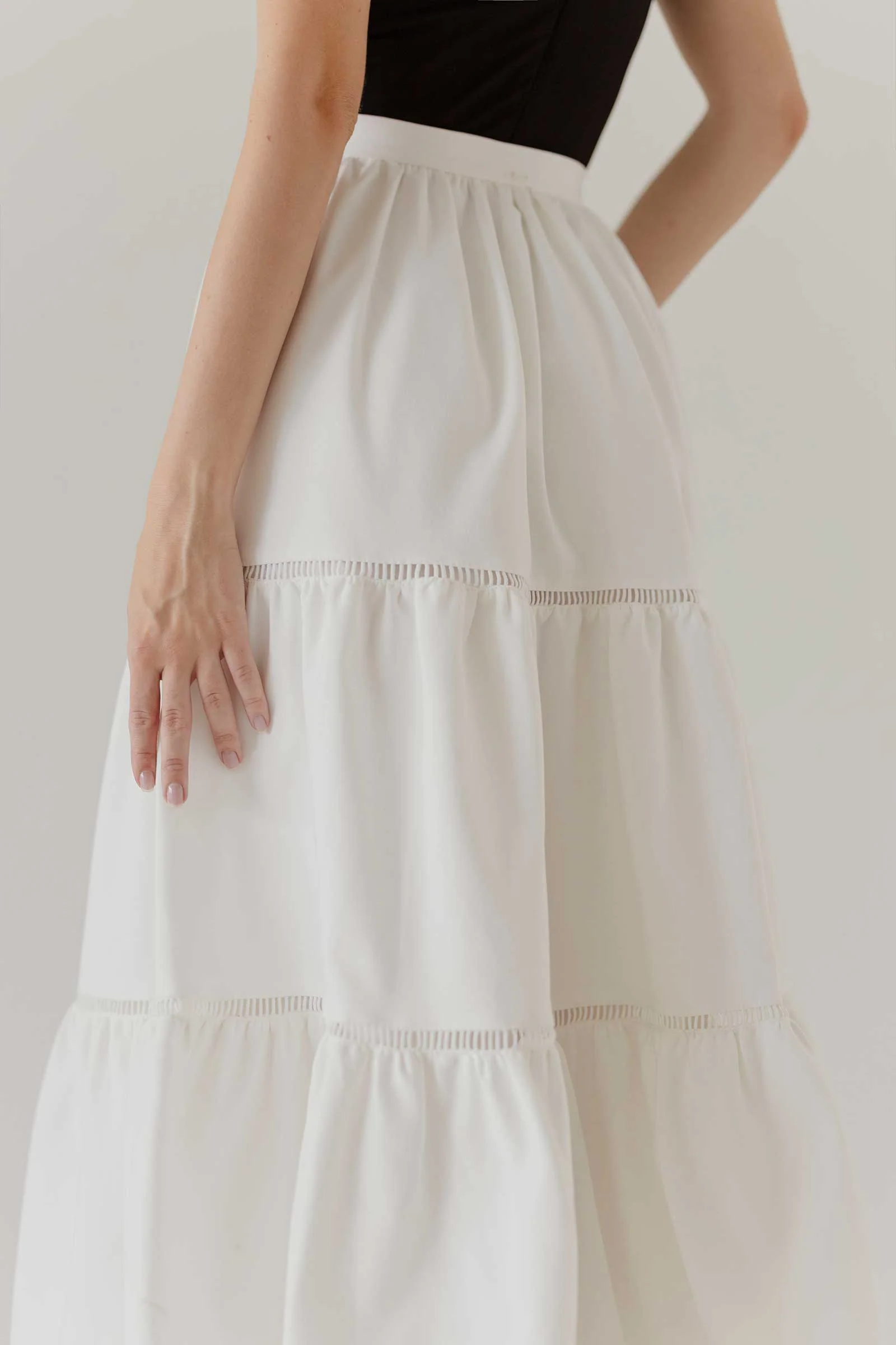 Dakiov Skirt (White) - Image 9