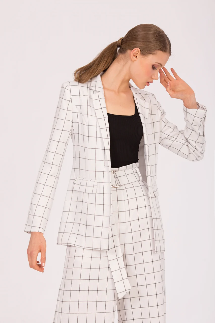 Darioliy Jacket (White) - Image 8