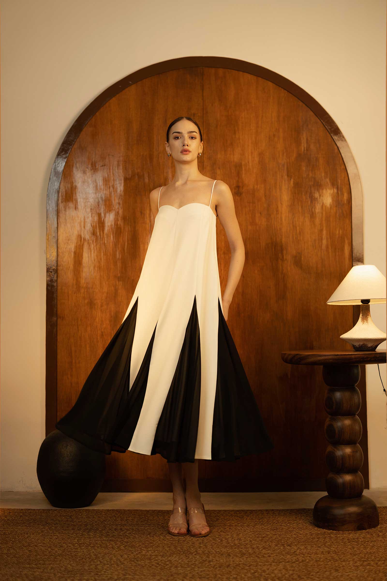 Vivid (White) - Image 4