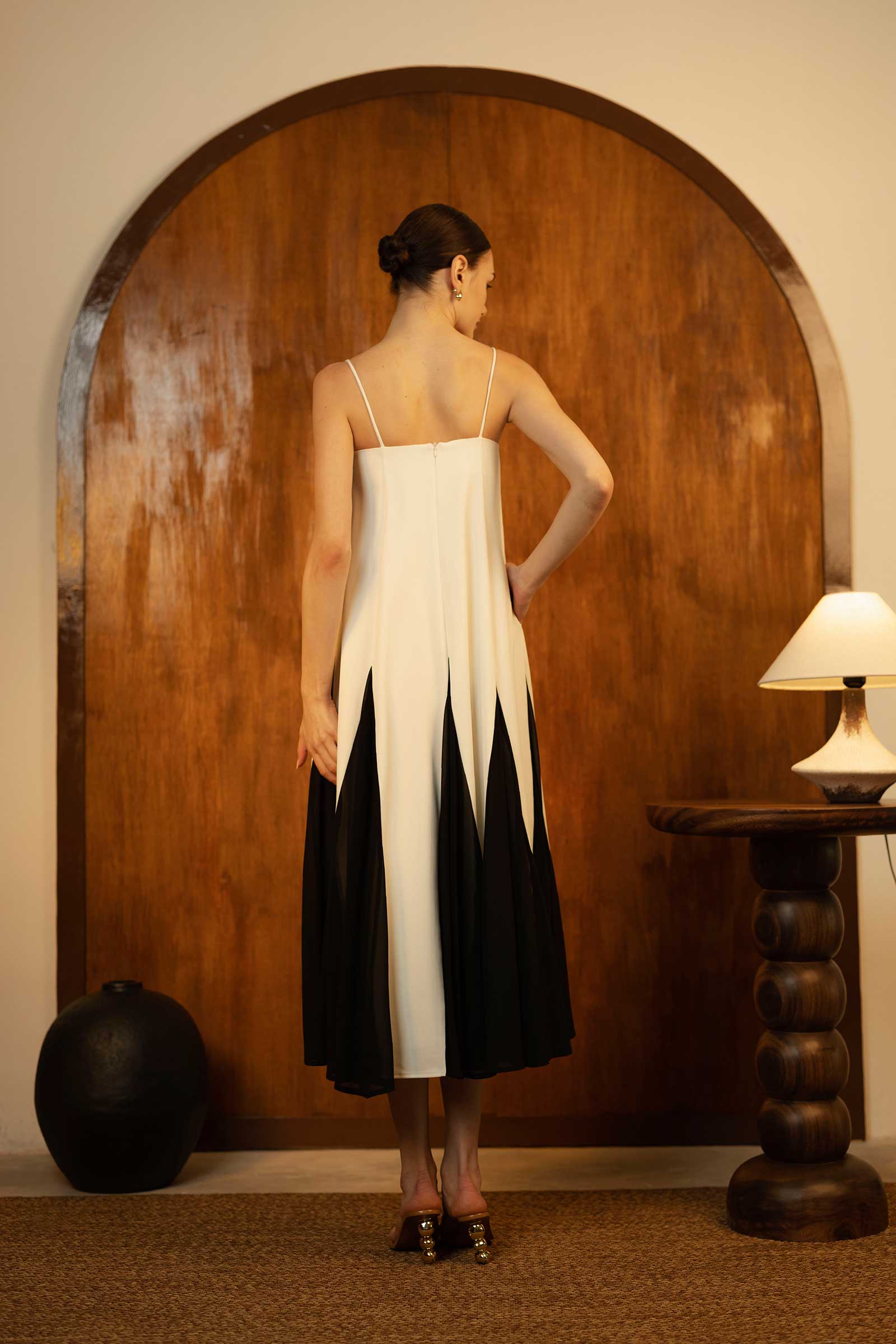 Vivid (White) - Image 5
