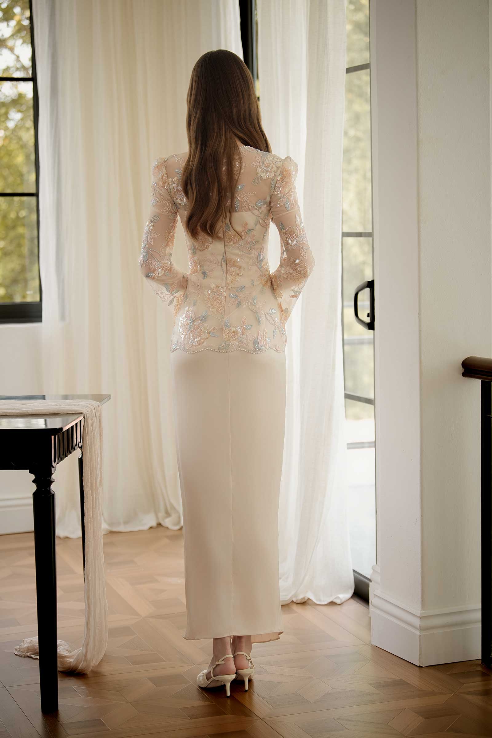Thea Classic Kebaya Set - Image 15