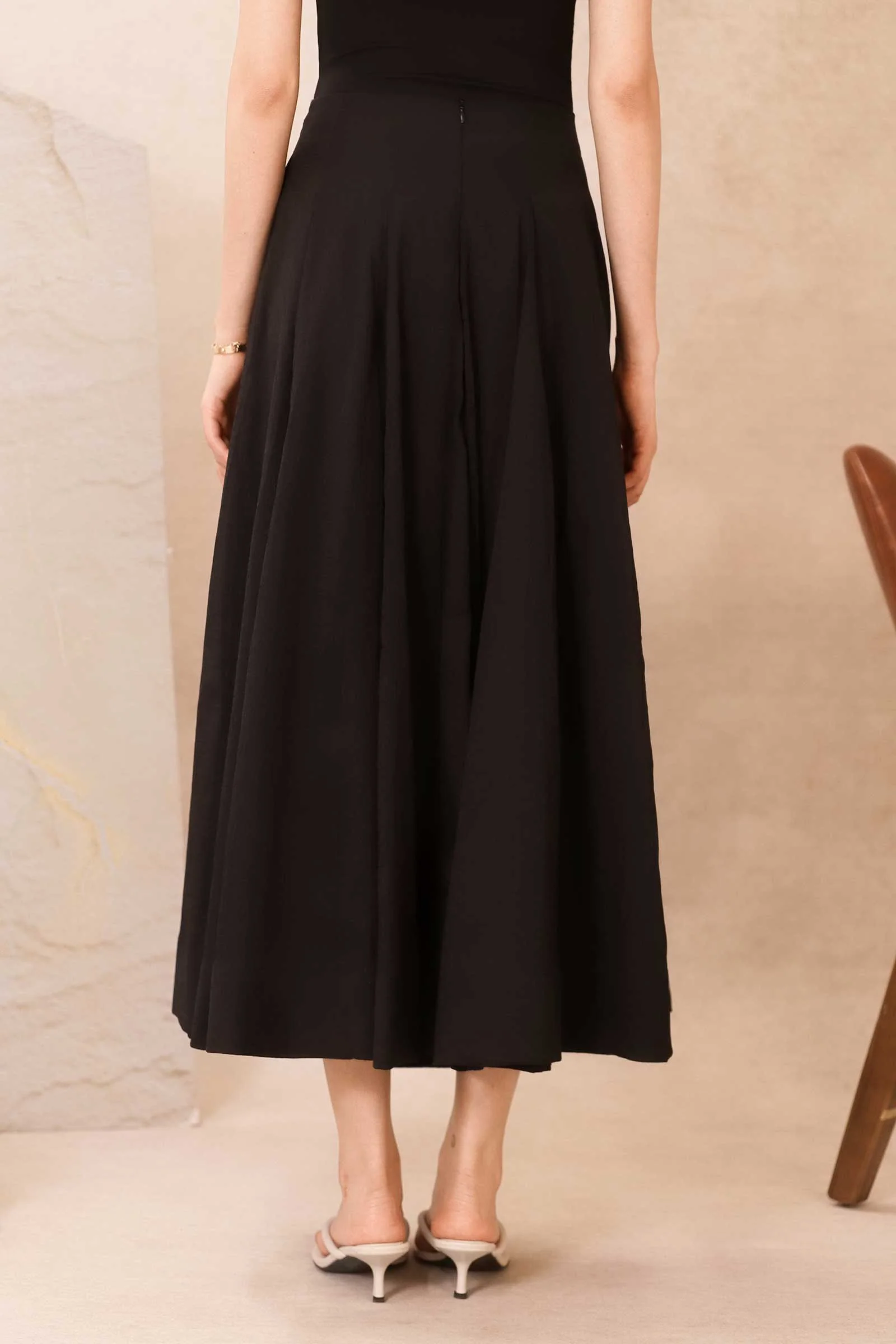 Dalaire Organza Skirt (Black) - Image 4