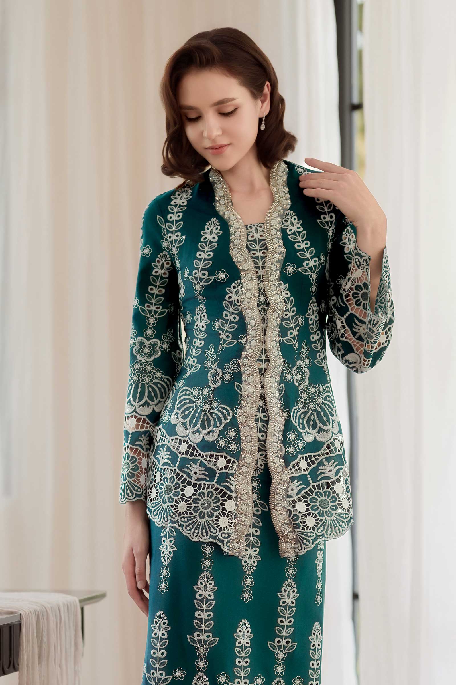 Embun Kebaya Top (Teal) - Image 11