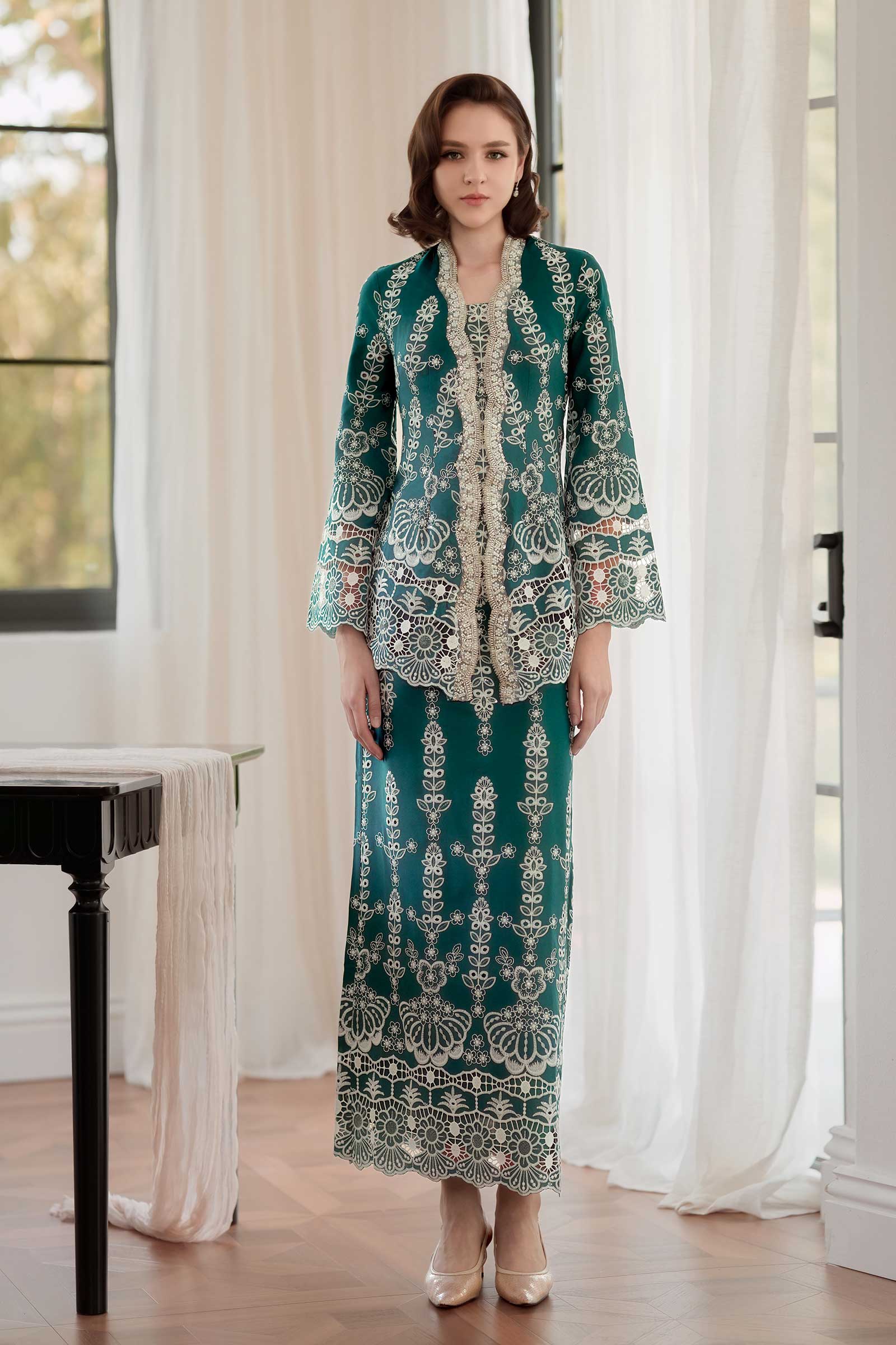 Embun Kebaya Top (Teal) - Image 13