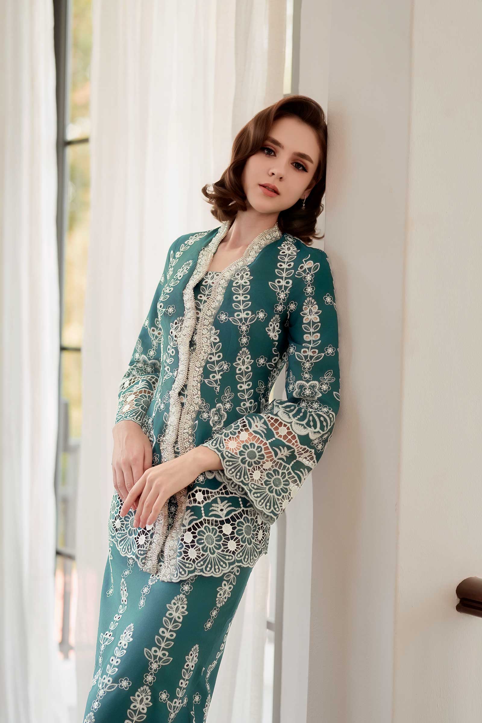 Embun Kebaya Top (Teal) - Image 17