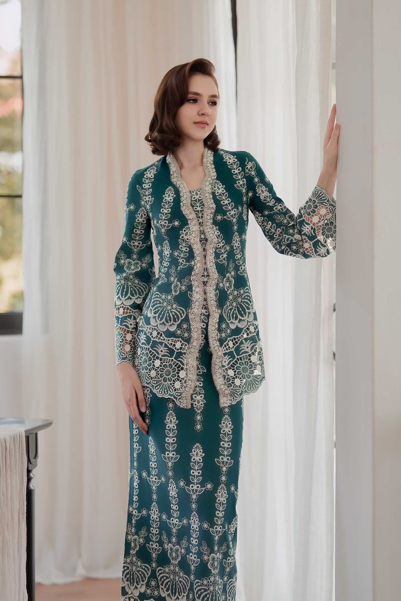 Embun Kebaya Top (Teal) - Image 8