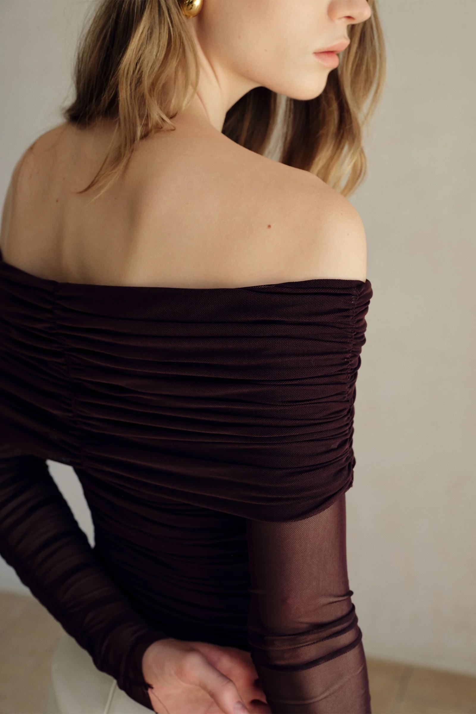 Bailey Mesh Ruched Off Shoulder Top (Ganache) - Image 3