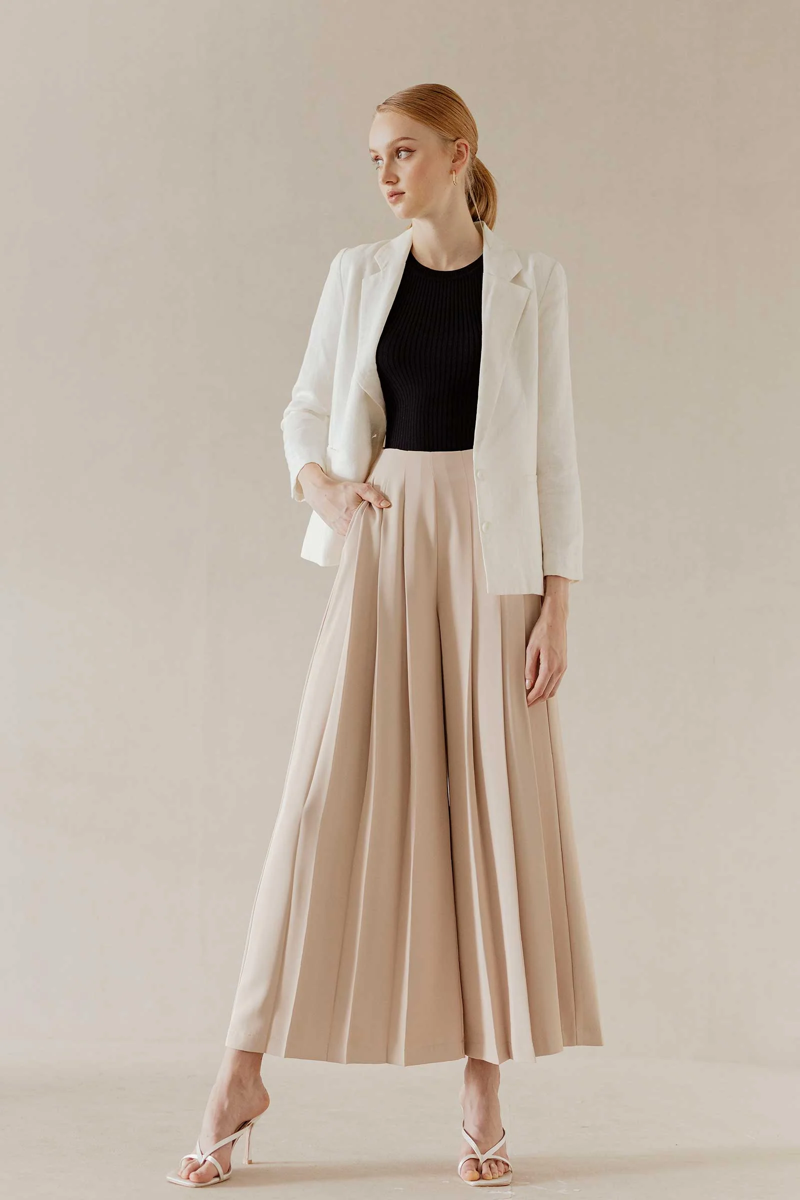 Dlaz Blazer (White) - Image 4