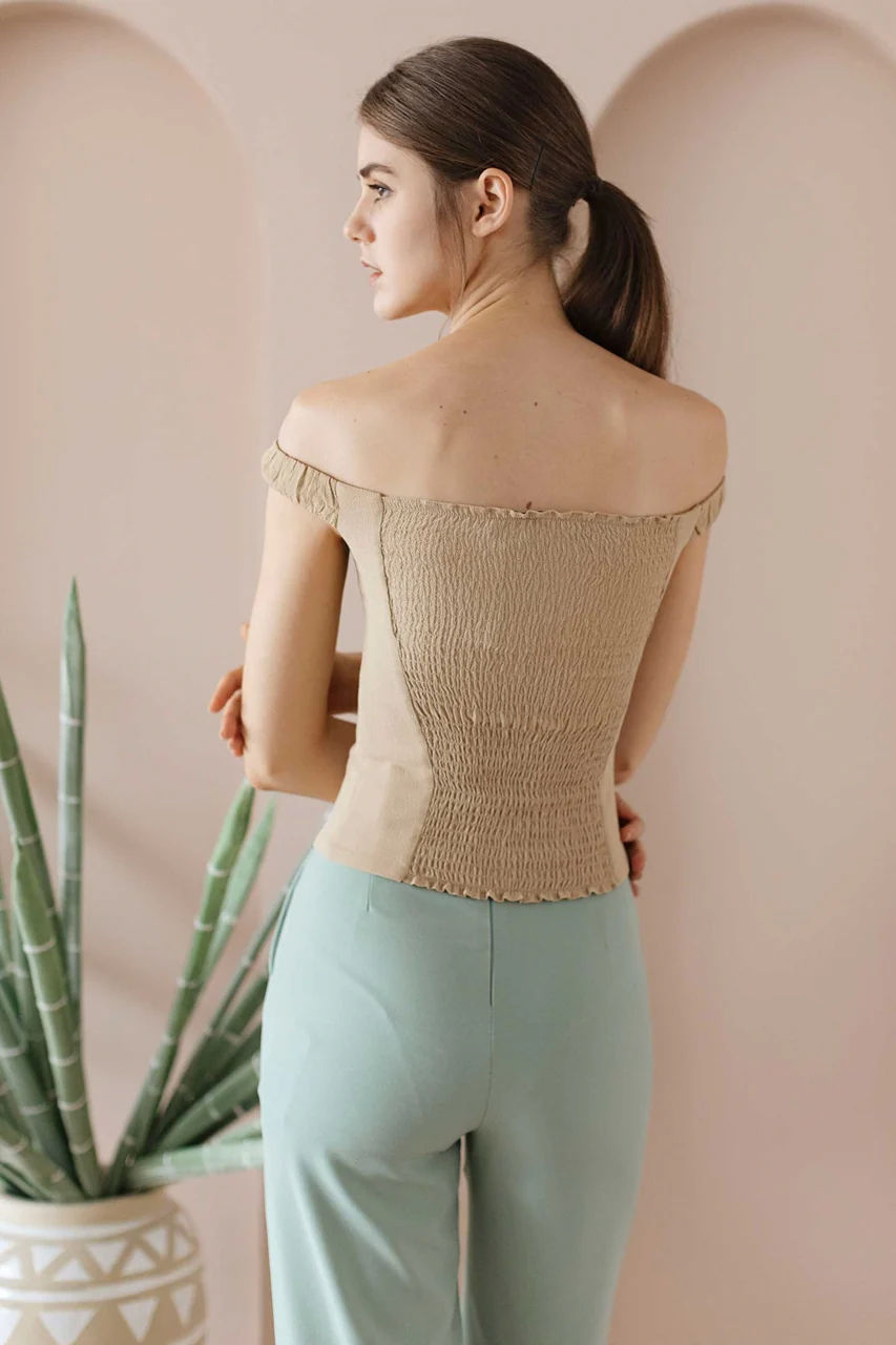 Dojuxcis Top (Sand) - Image 5