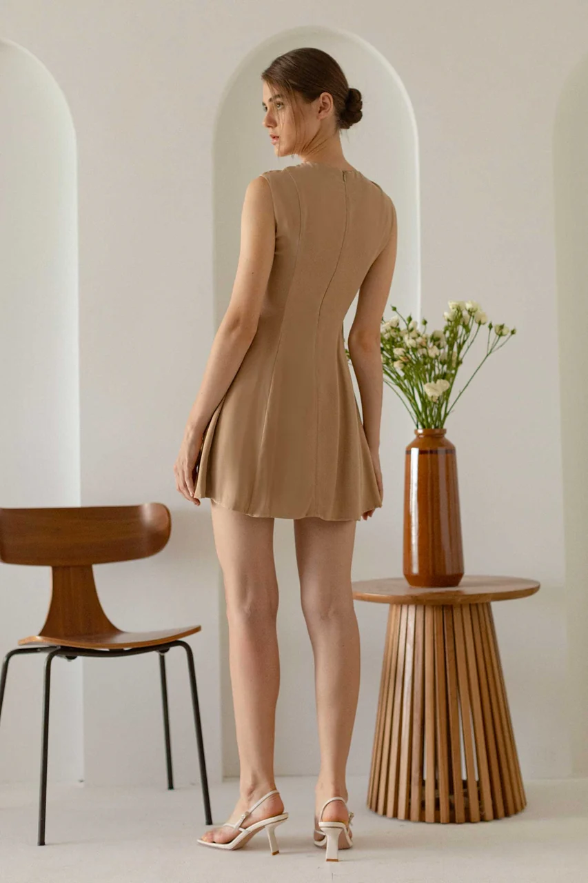 Daniefore (Beige) - Image 4