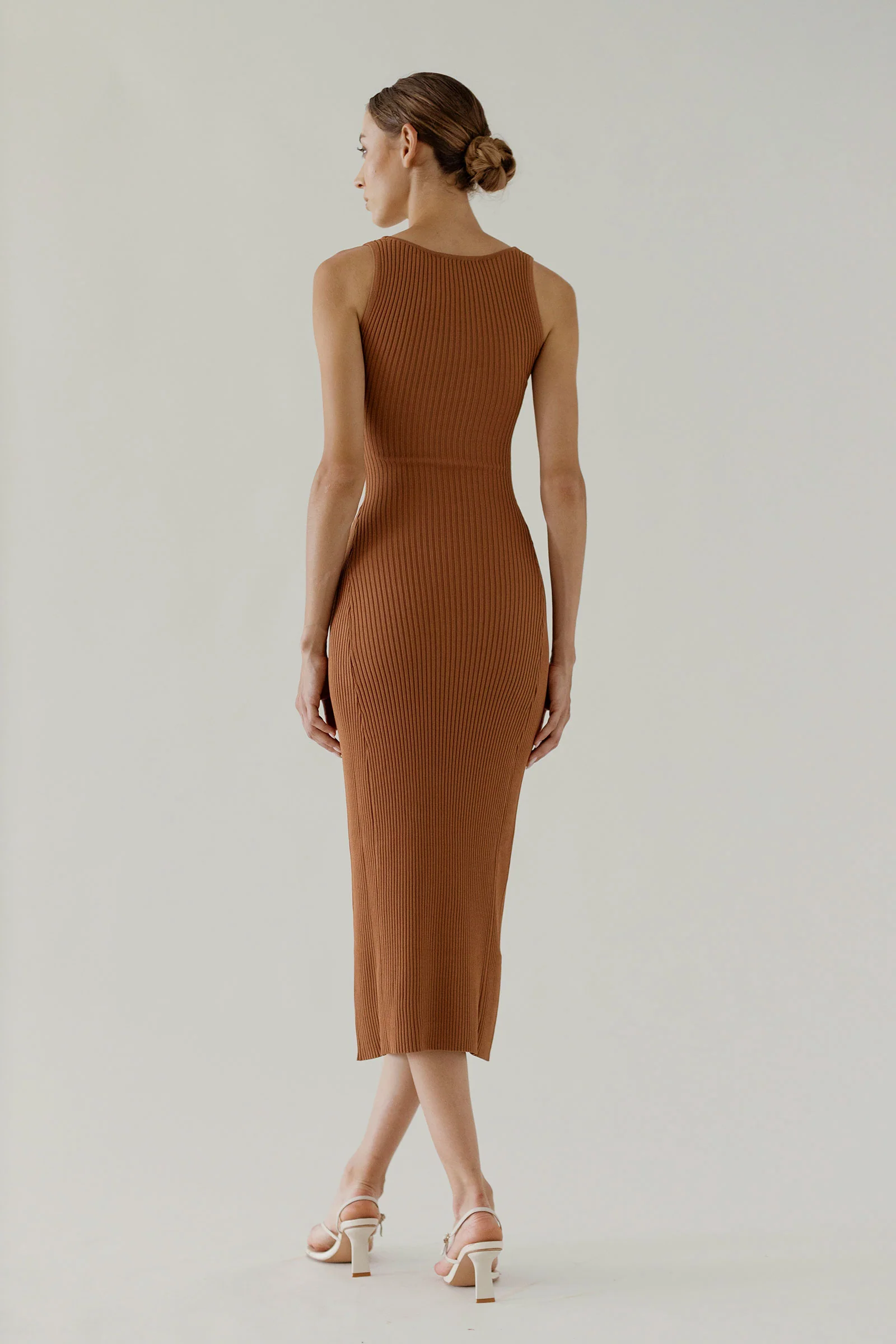 Dujuriev (Brown) - Image 3
