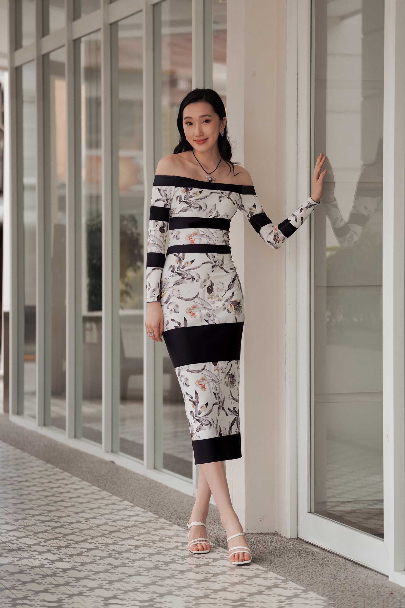 Enchanteur  Dress (Black) - Image 4