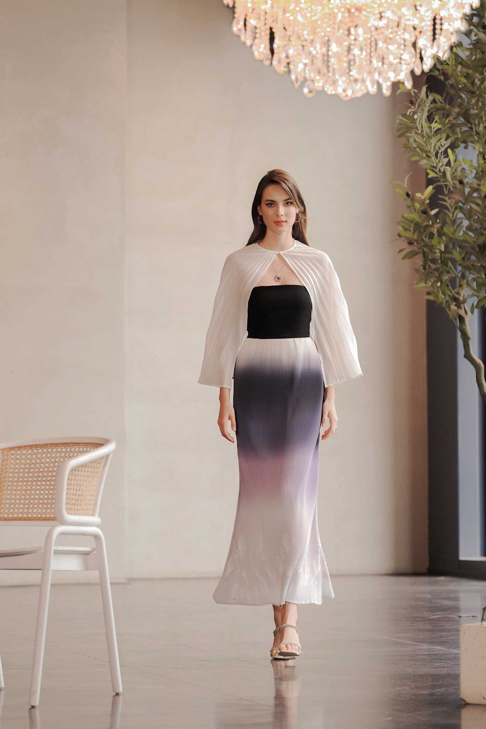 Diorex (White Cape) - Image 4