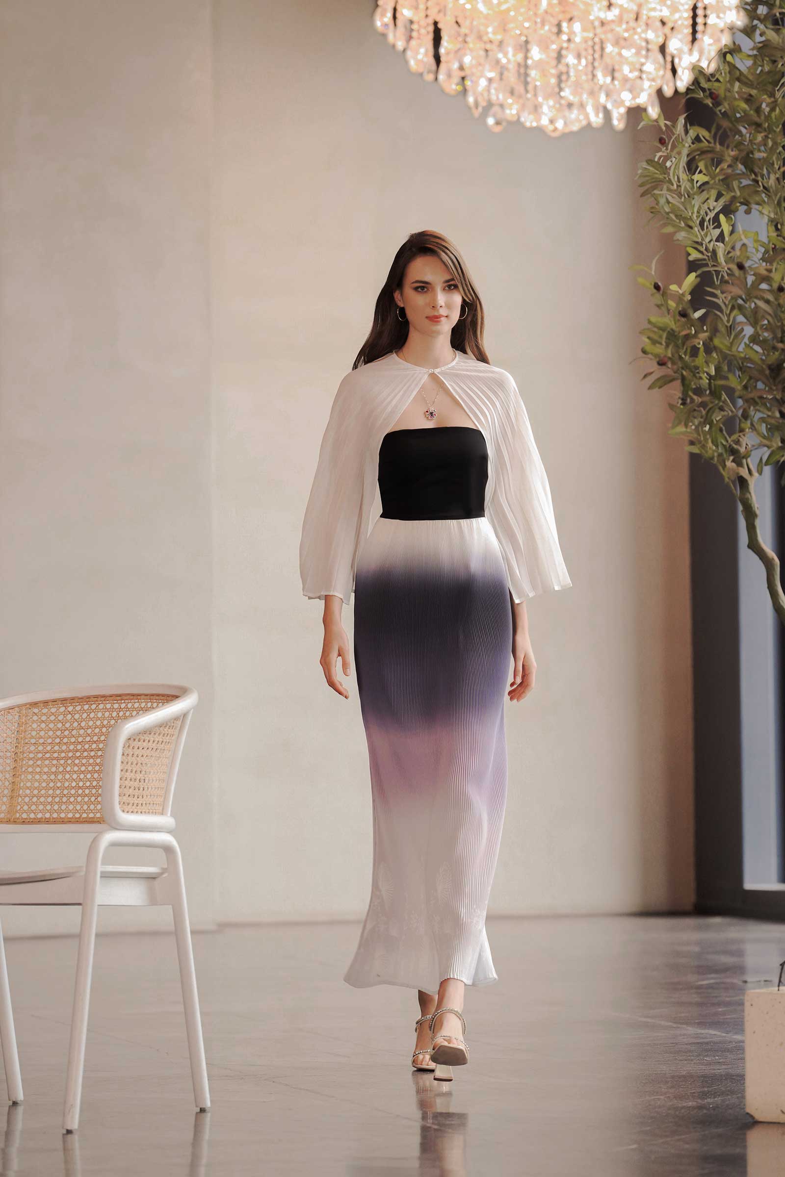 Diorex (White Cape) - Image 6