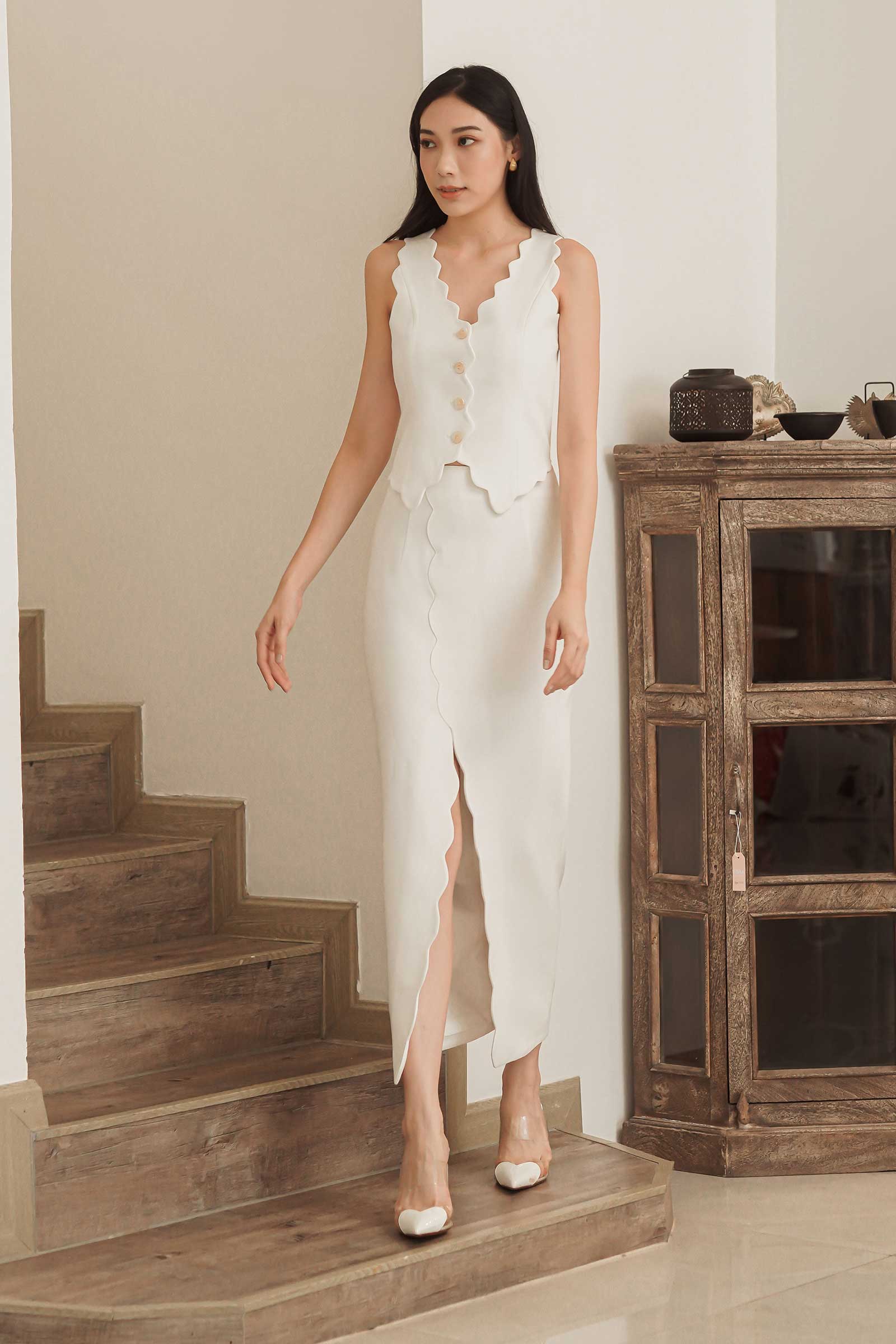 Diuxe Scallop Skirt (White) - Image 4