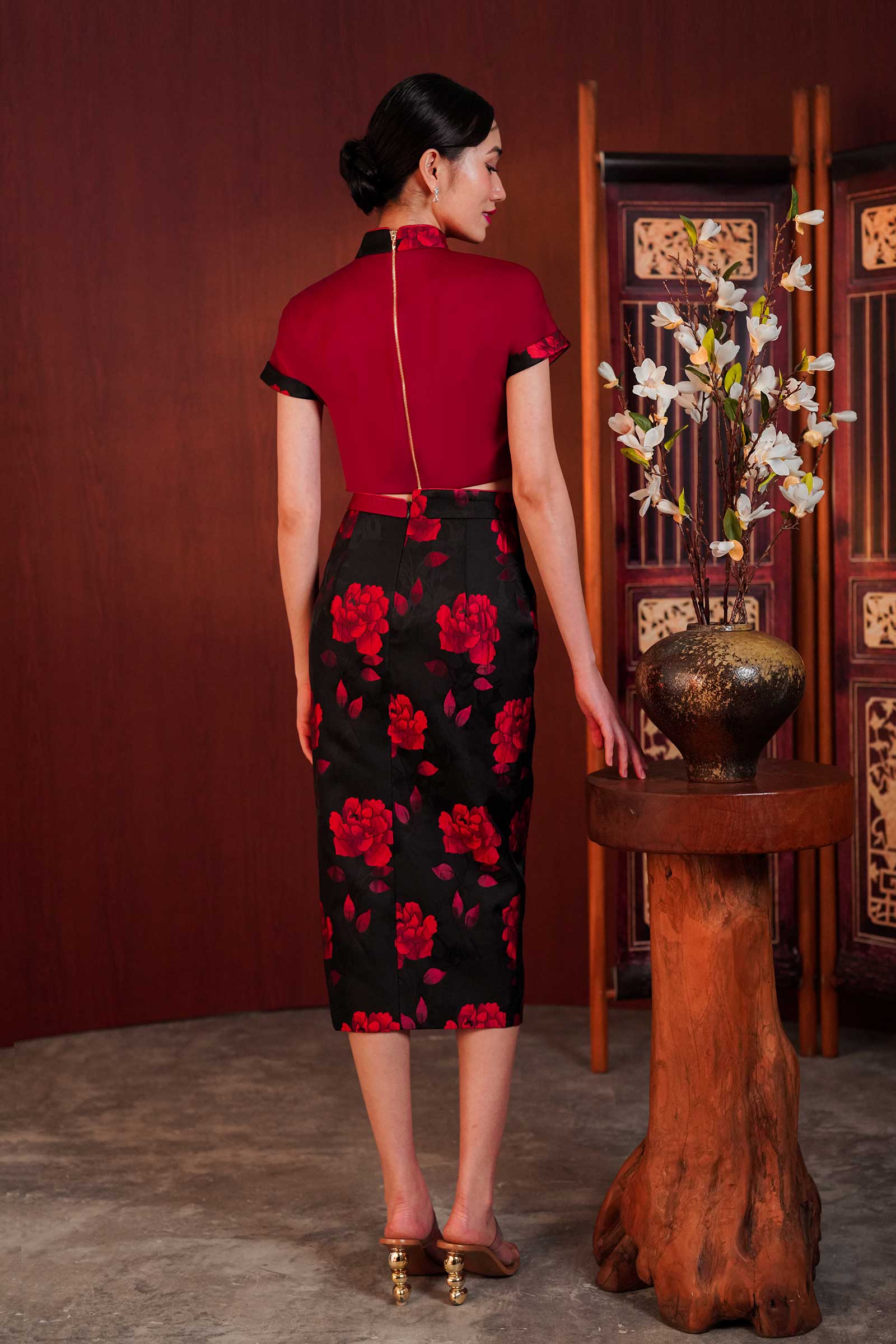 Ai Qipao Set (Maroon) - Image 4