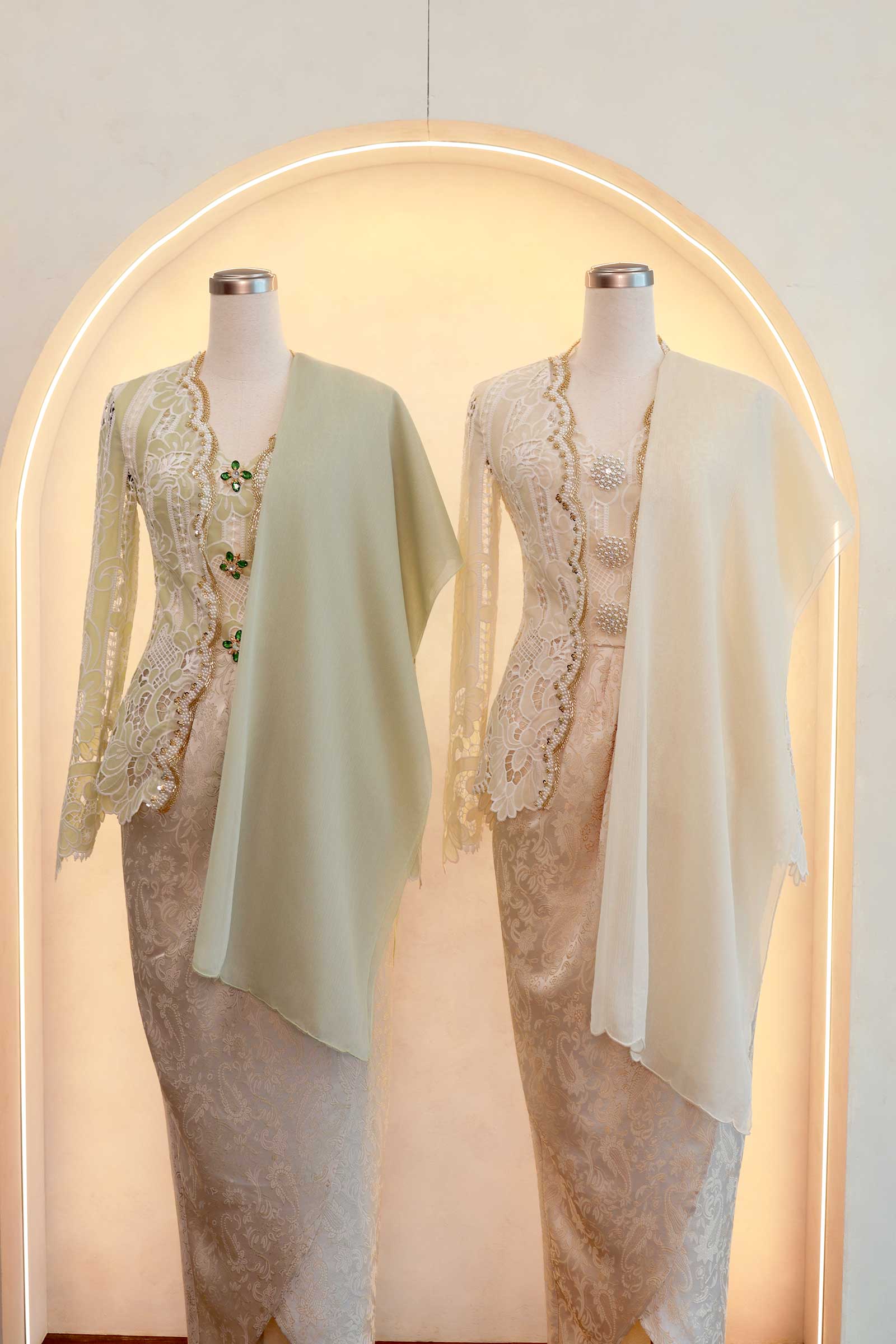 Enchanting Shawls with Brooch (Ivory) (Non Returnable) - Image 8