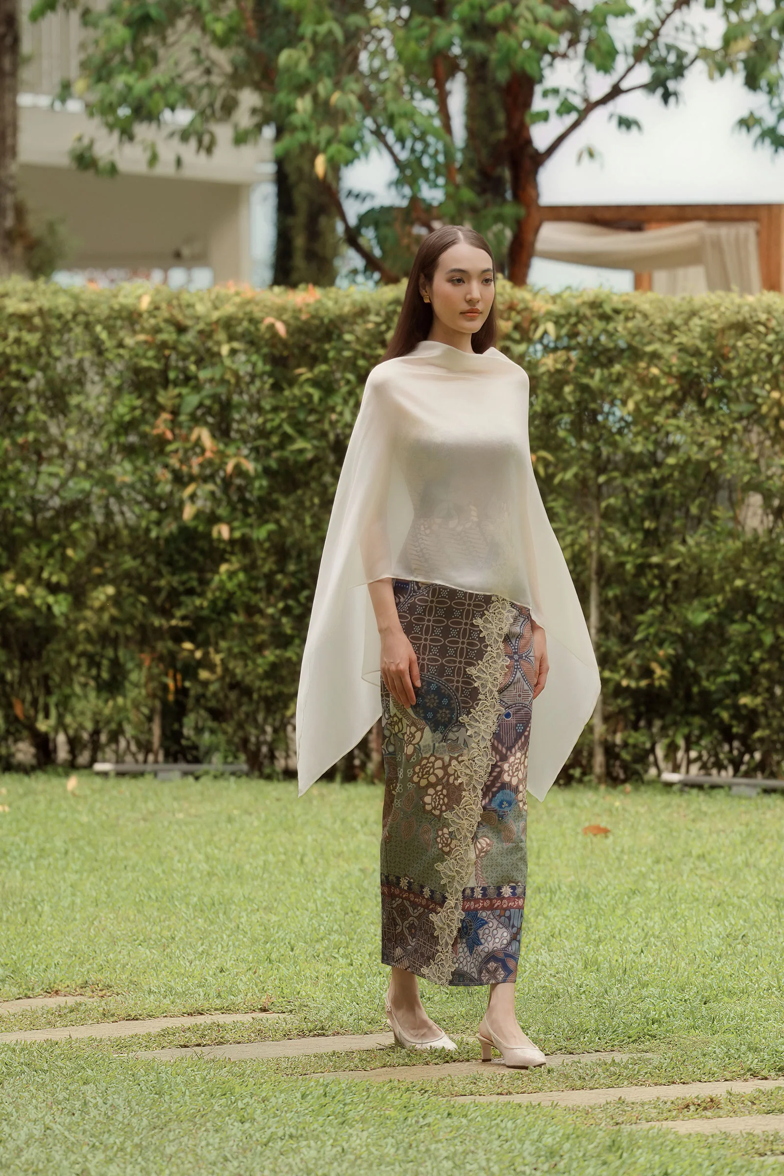 Casa Multiway Cape (Cream) - Image 4