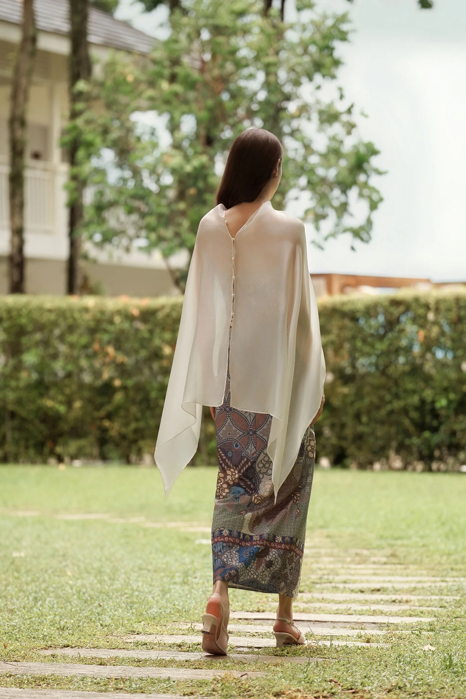 Casa Multiway Cape (Cream) - Image 8