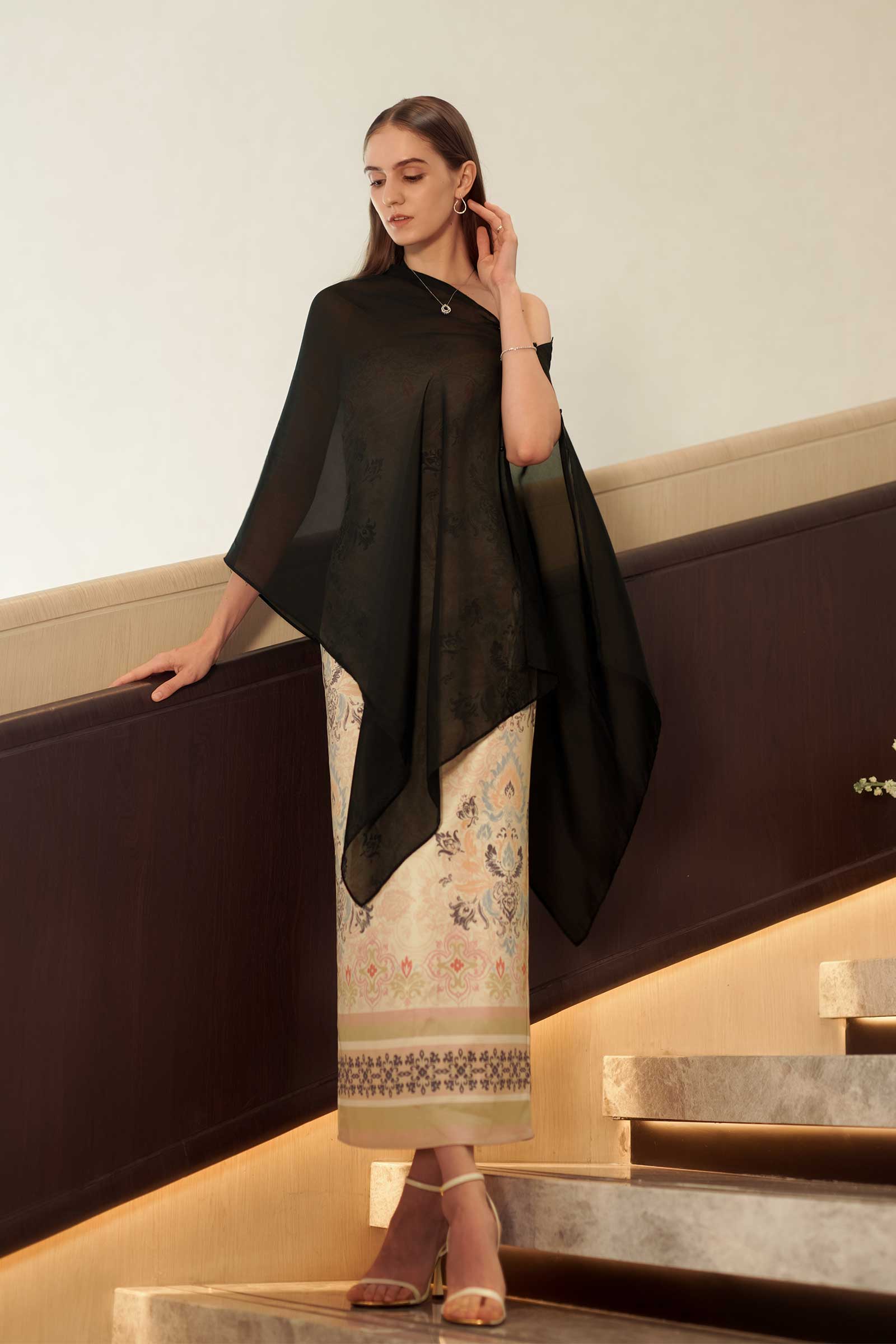 Elaris Multiway Silk Cape (Black) (NON RETURNABLE) - Image 14