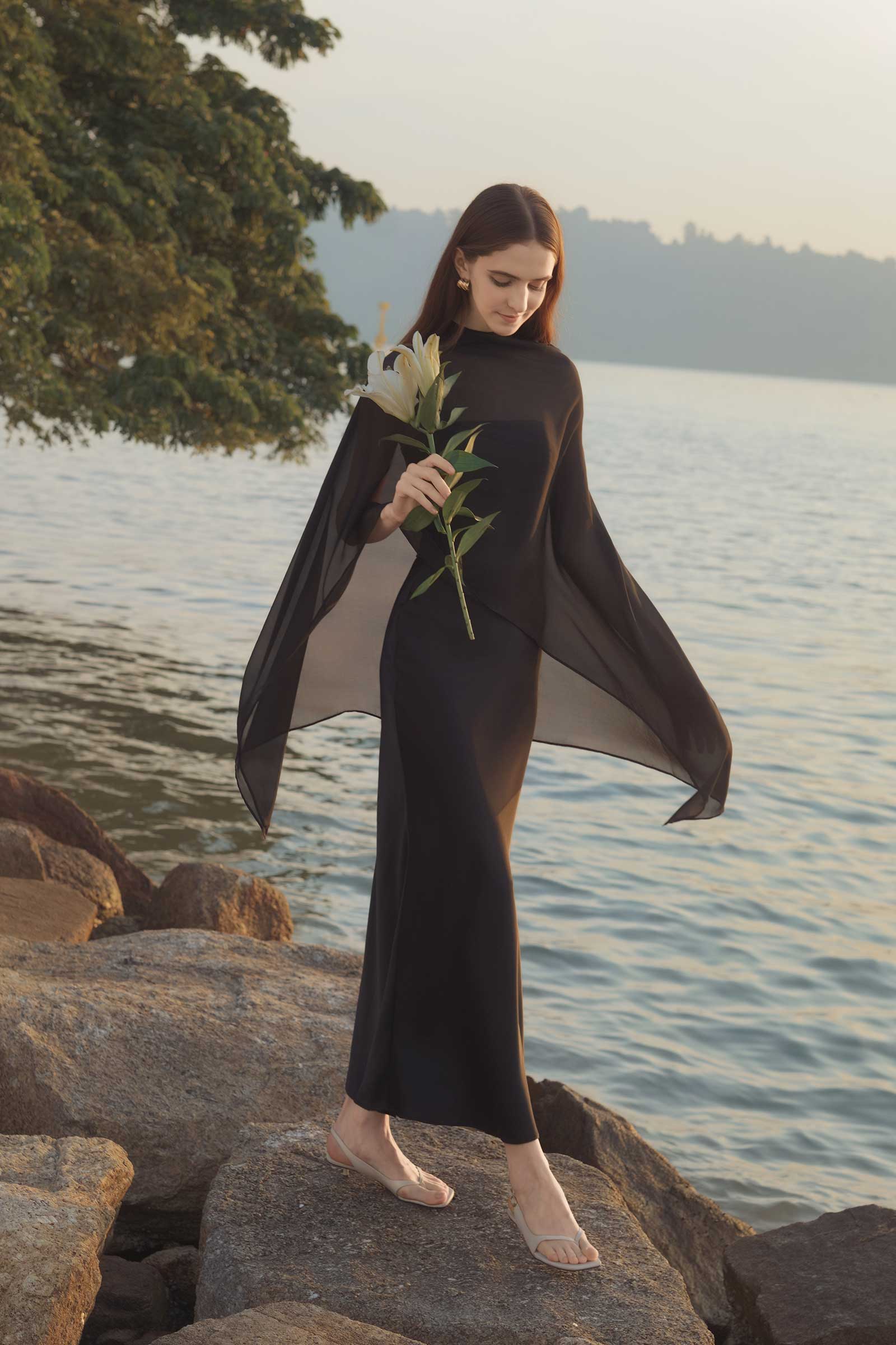 Elaris Multiway Silk Cape (Black) (NON RETURNABLE) - Image 28