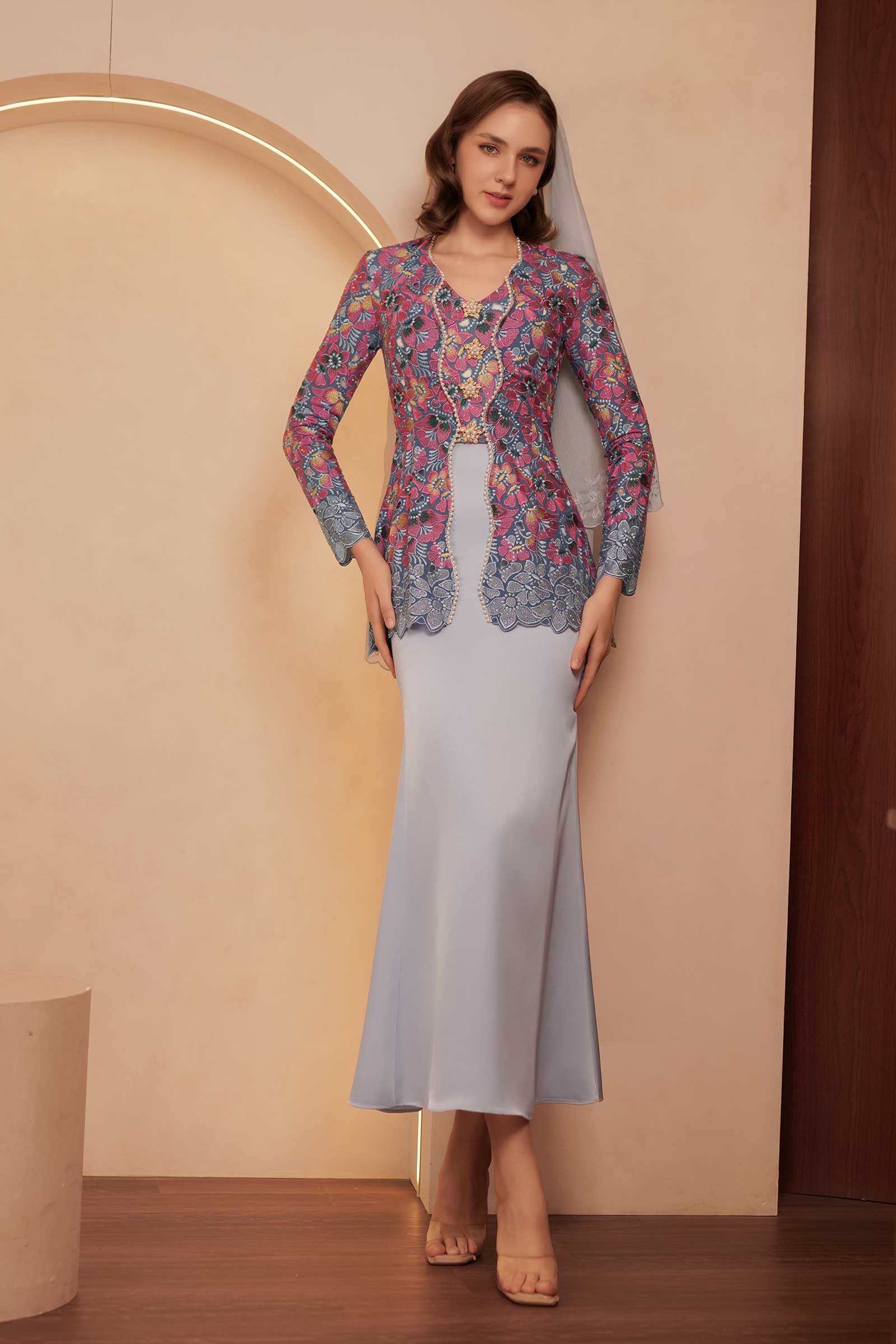 Velvet Classic Kebaya Set (Blue) - Image 3