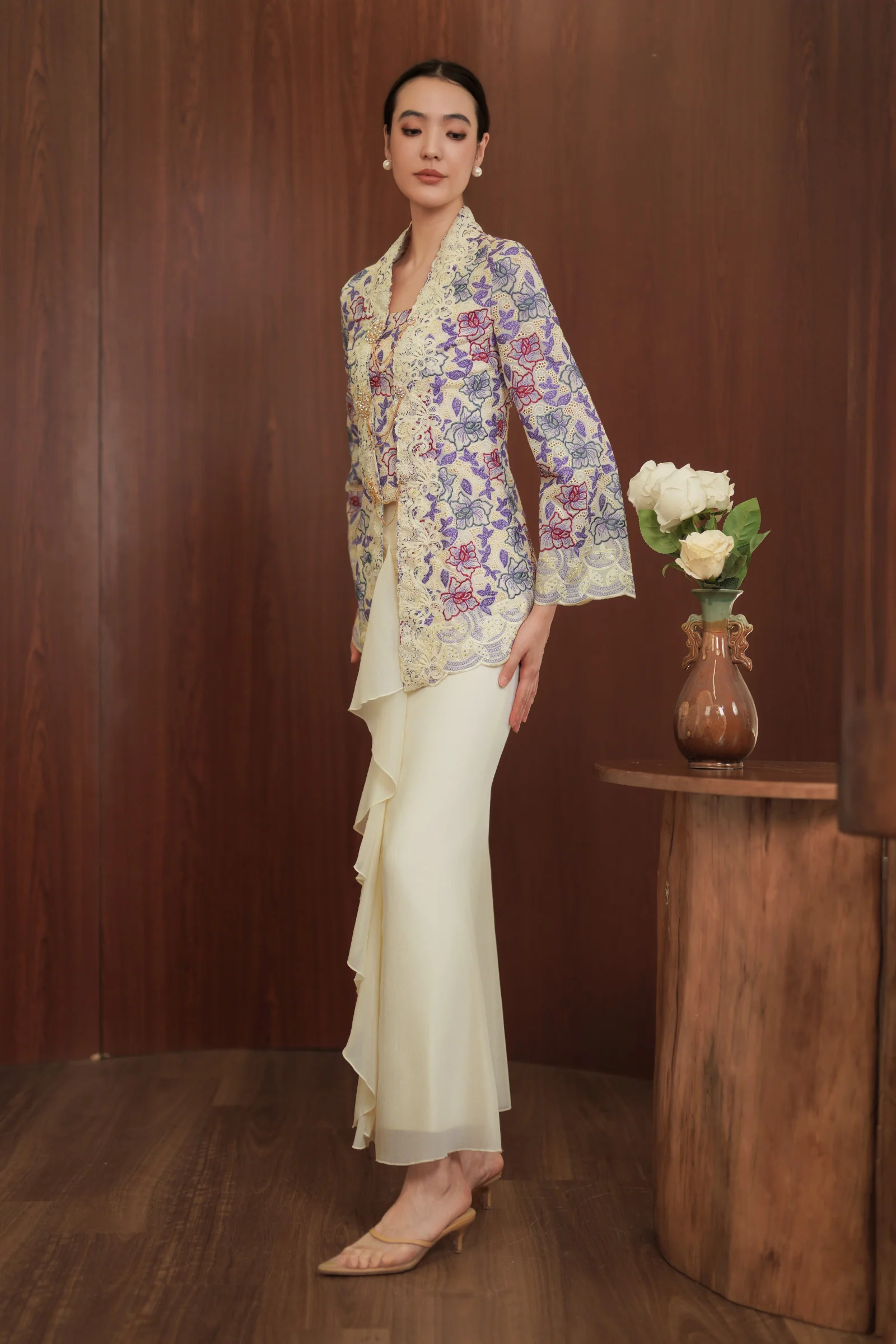 Éloise Demure Kebaya Set - Image 3