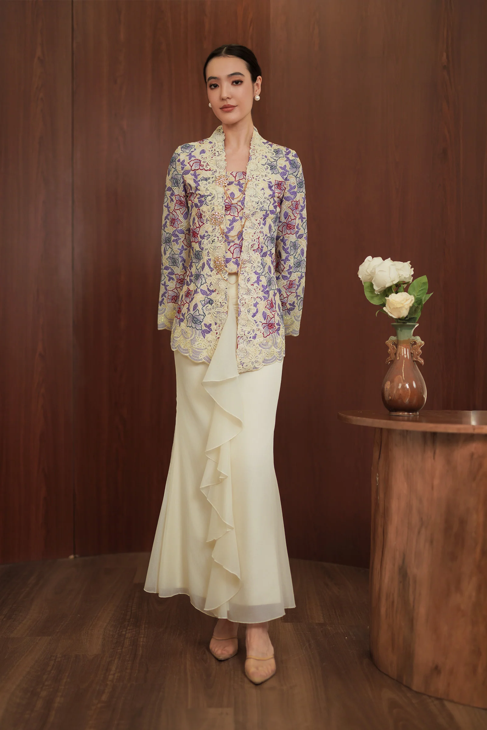 Éloise Demure Kebaya Set - Image 4