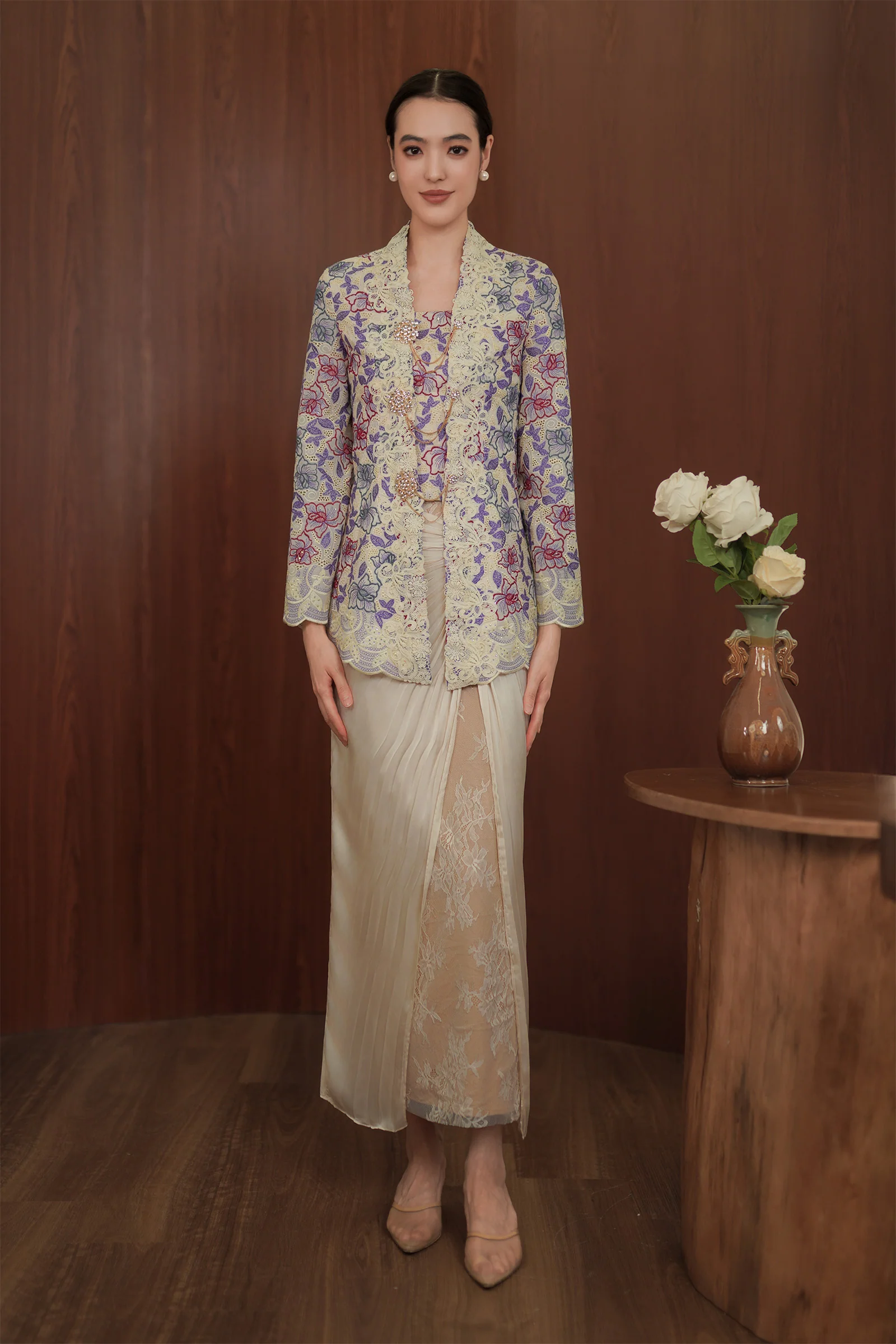 Éloise Heritage Kebaya Set - Image 3
