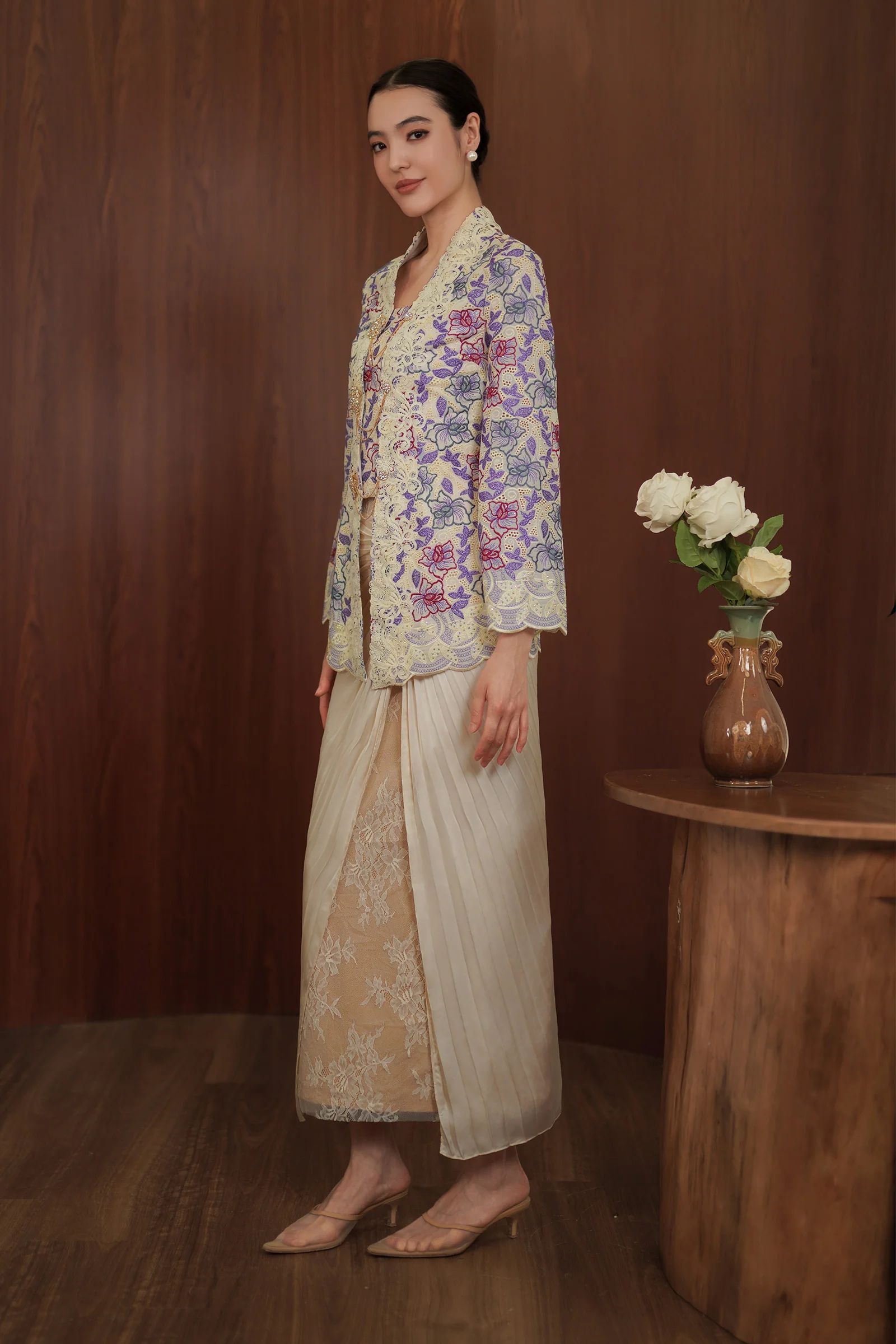 Éloise Heritage Kebaya Set - Image 4