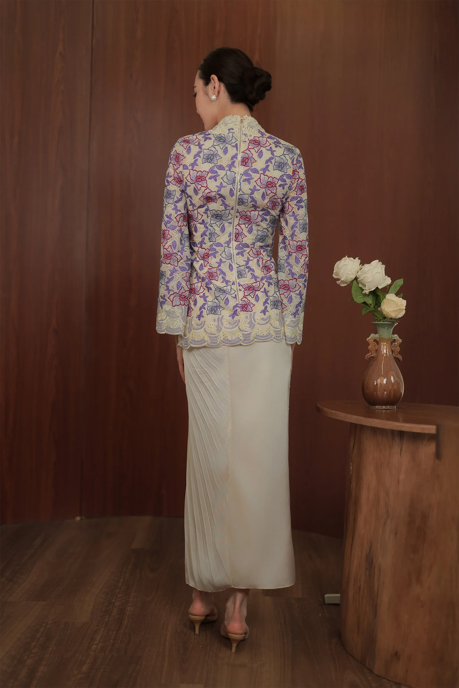 Éloise Heritage Kebaya Set - Image 6