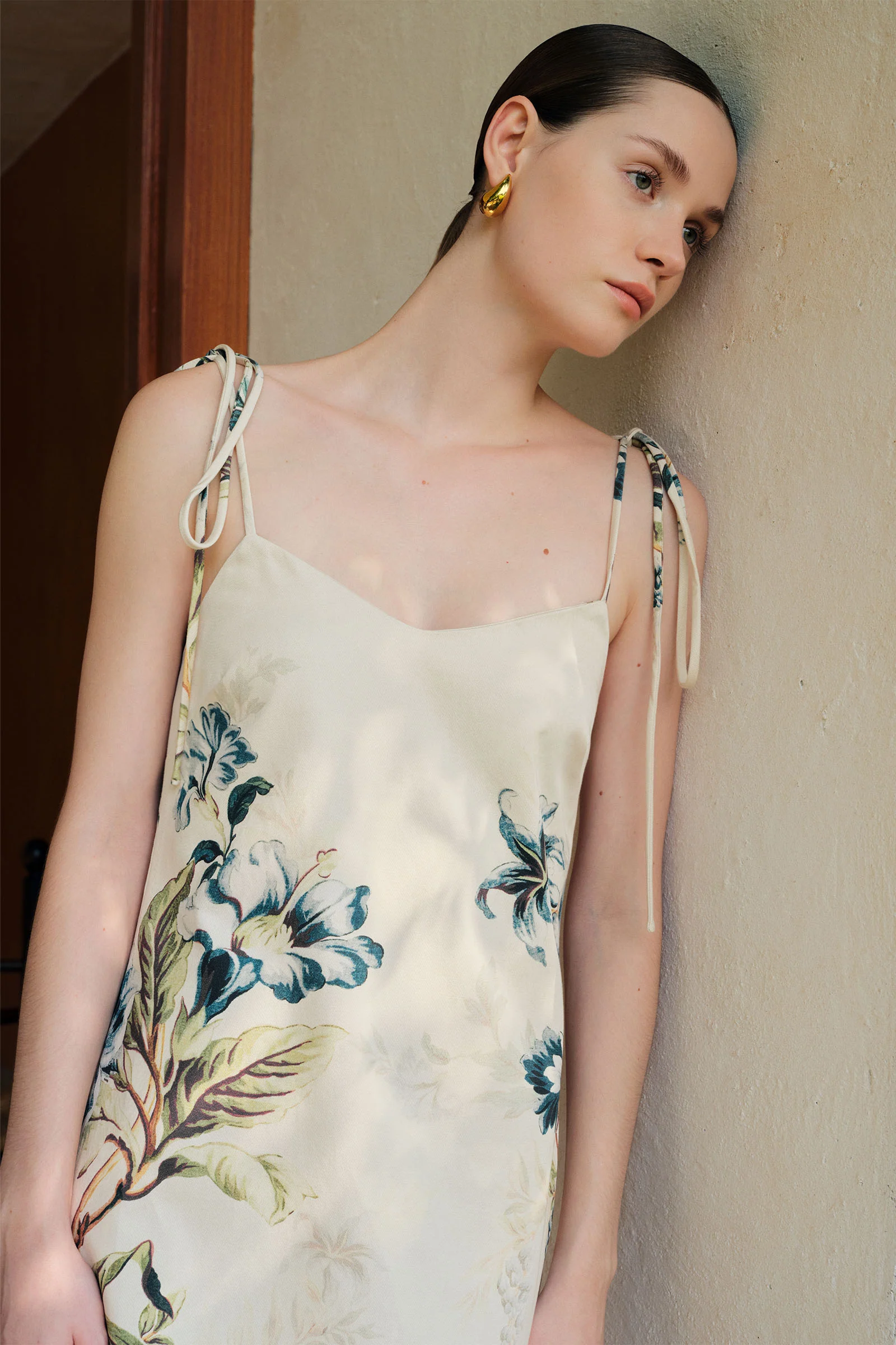Irish Scallop Embroidery Printed Dress - Image 17