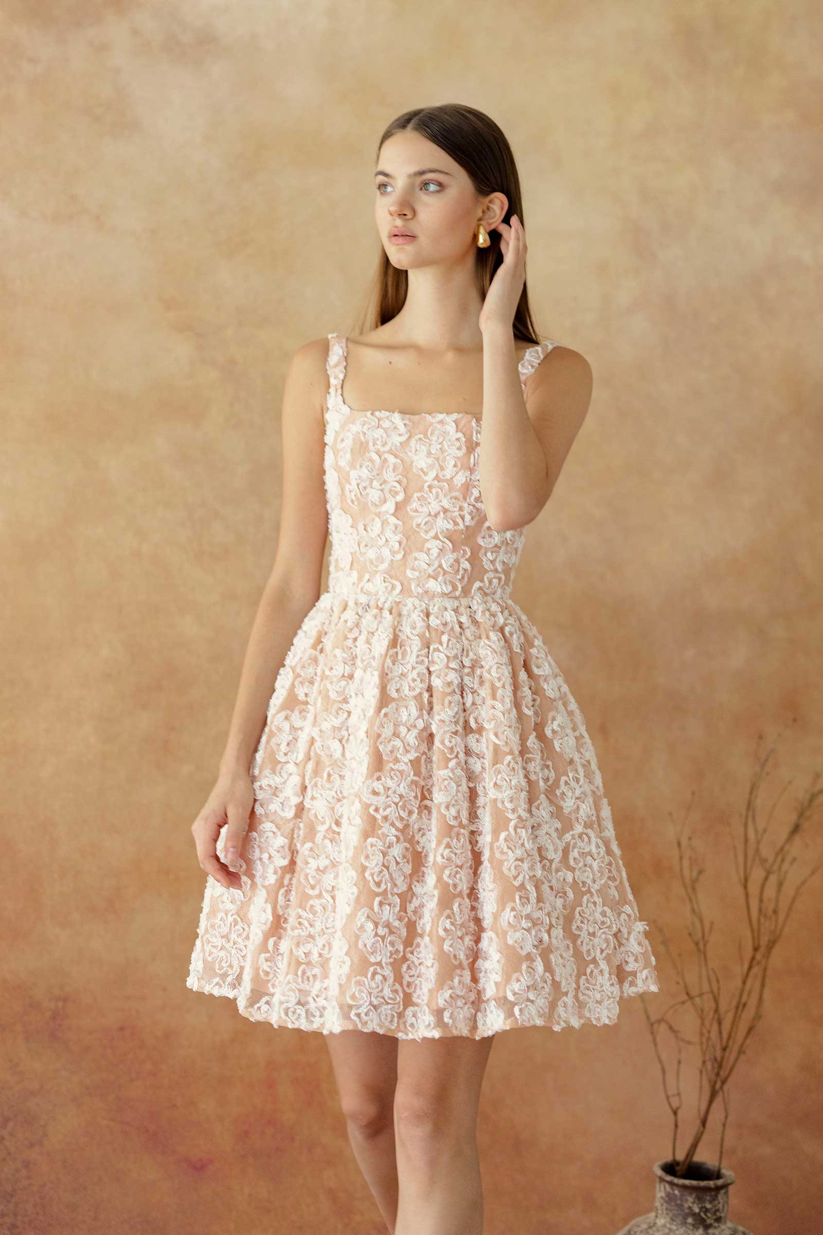 Darria (White) - Image 4