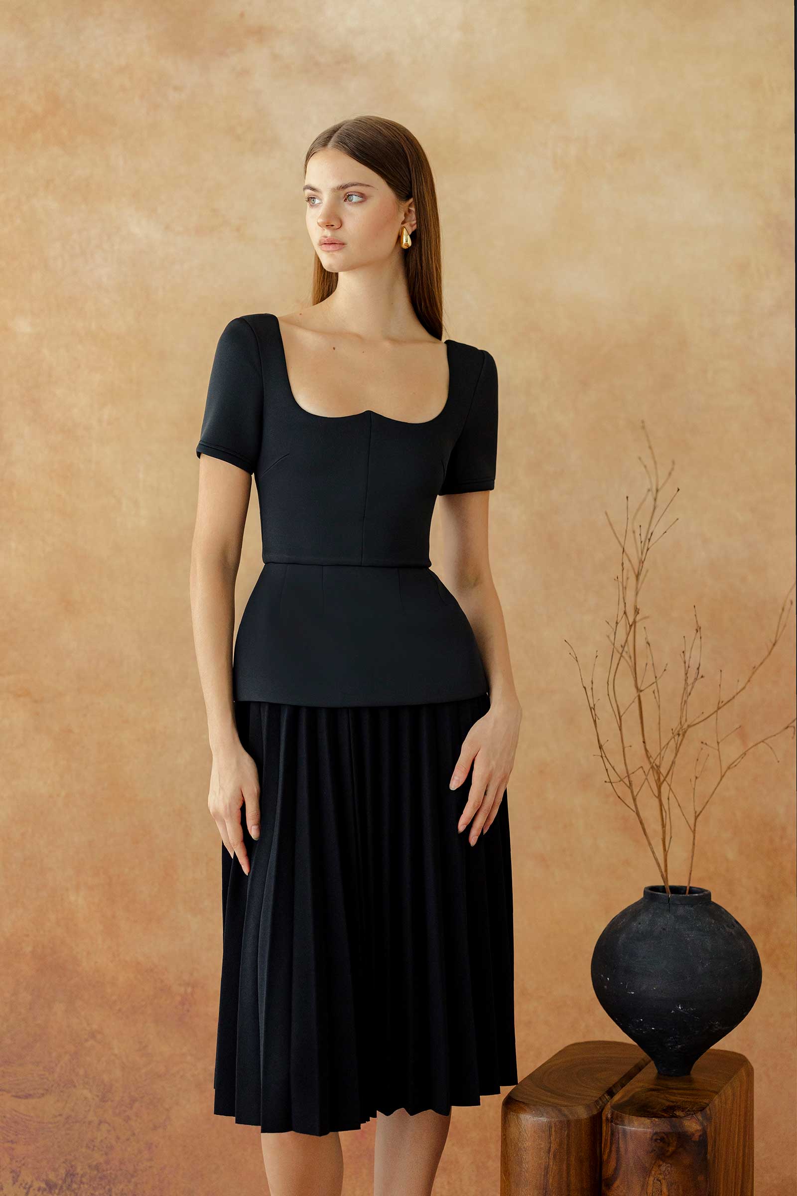 Deora (Black) - Image 7