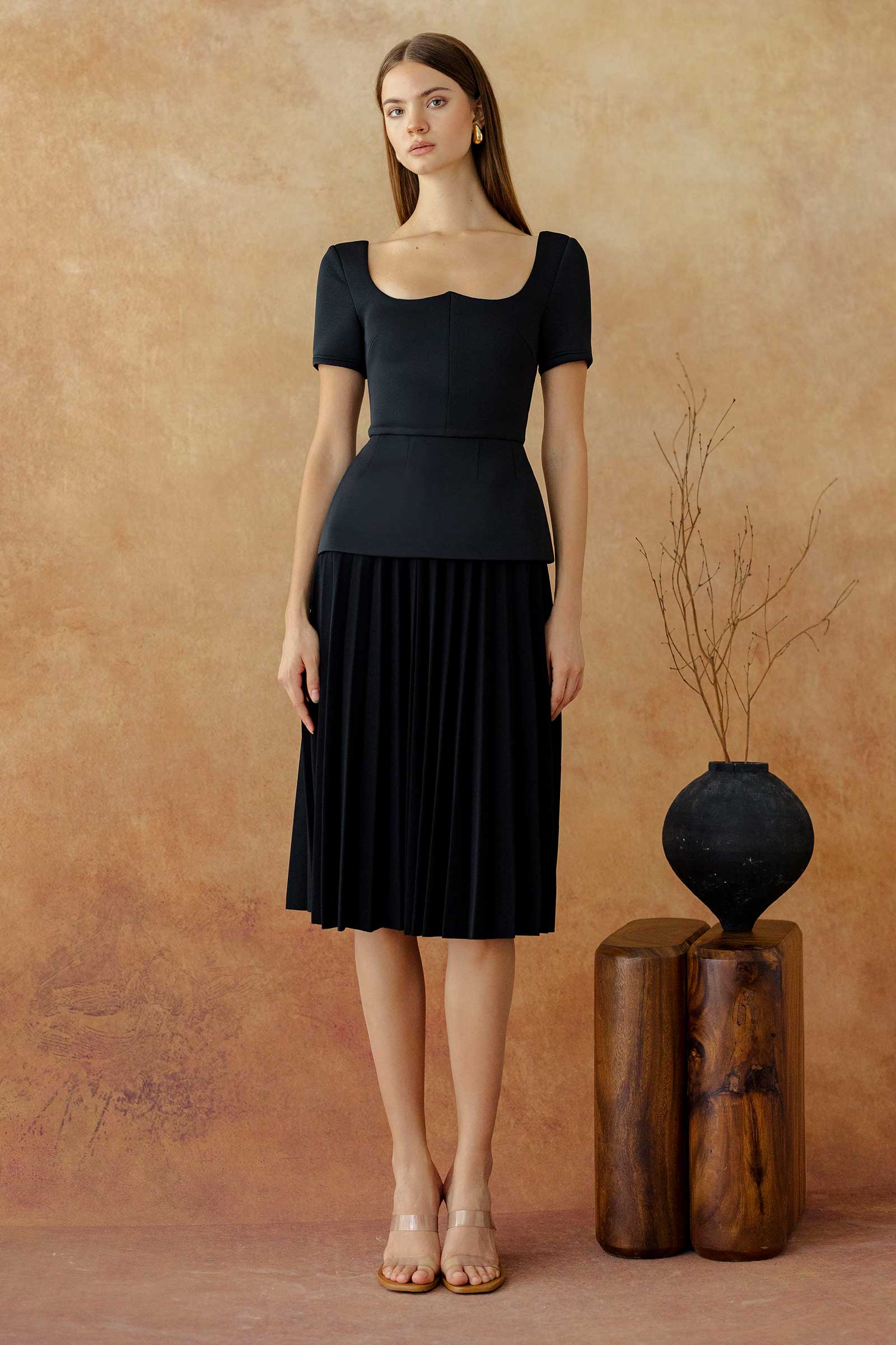 Deora (Black) - Image 9