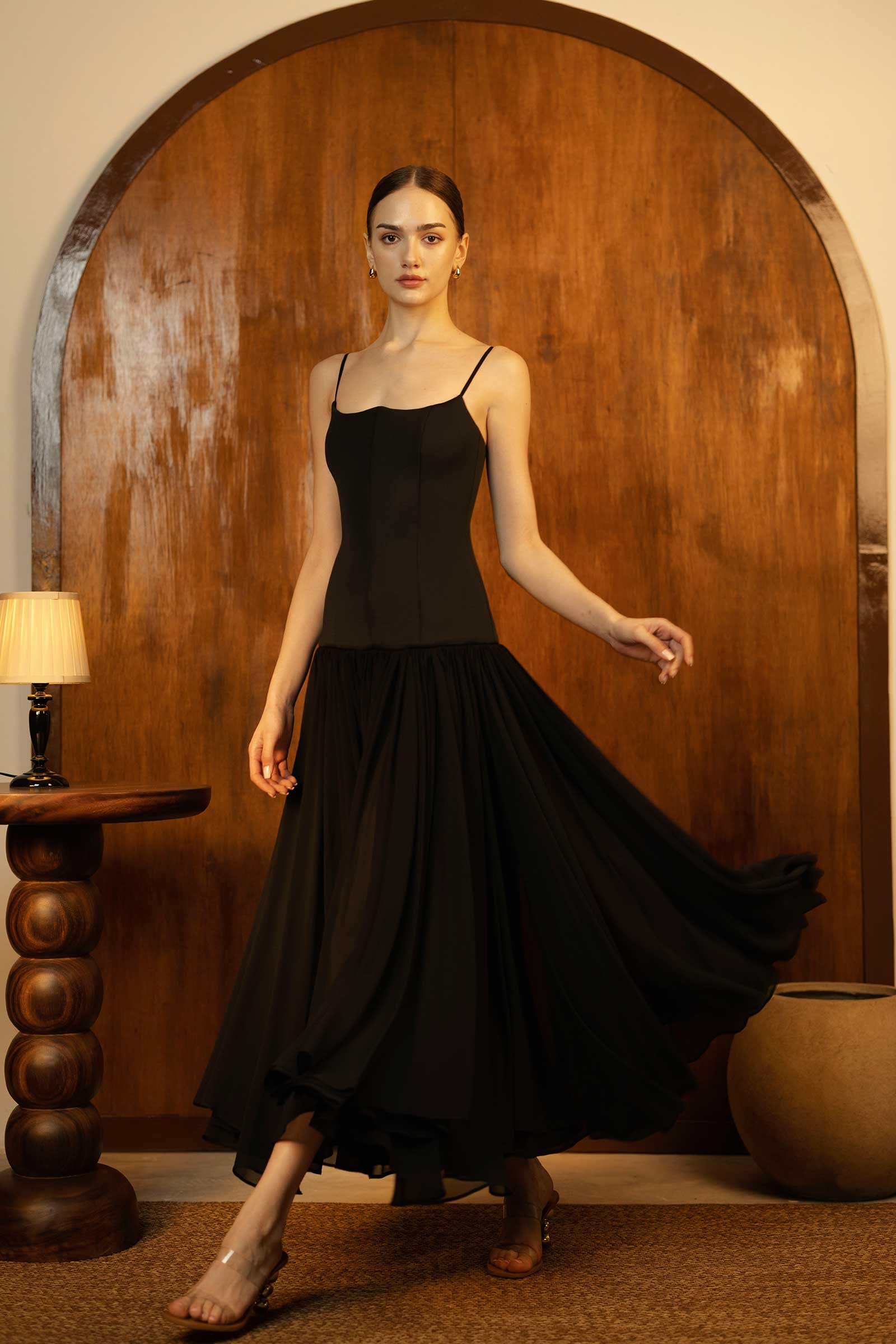 Vella (Black) - Image 2