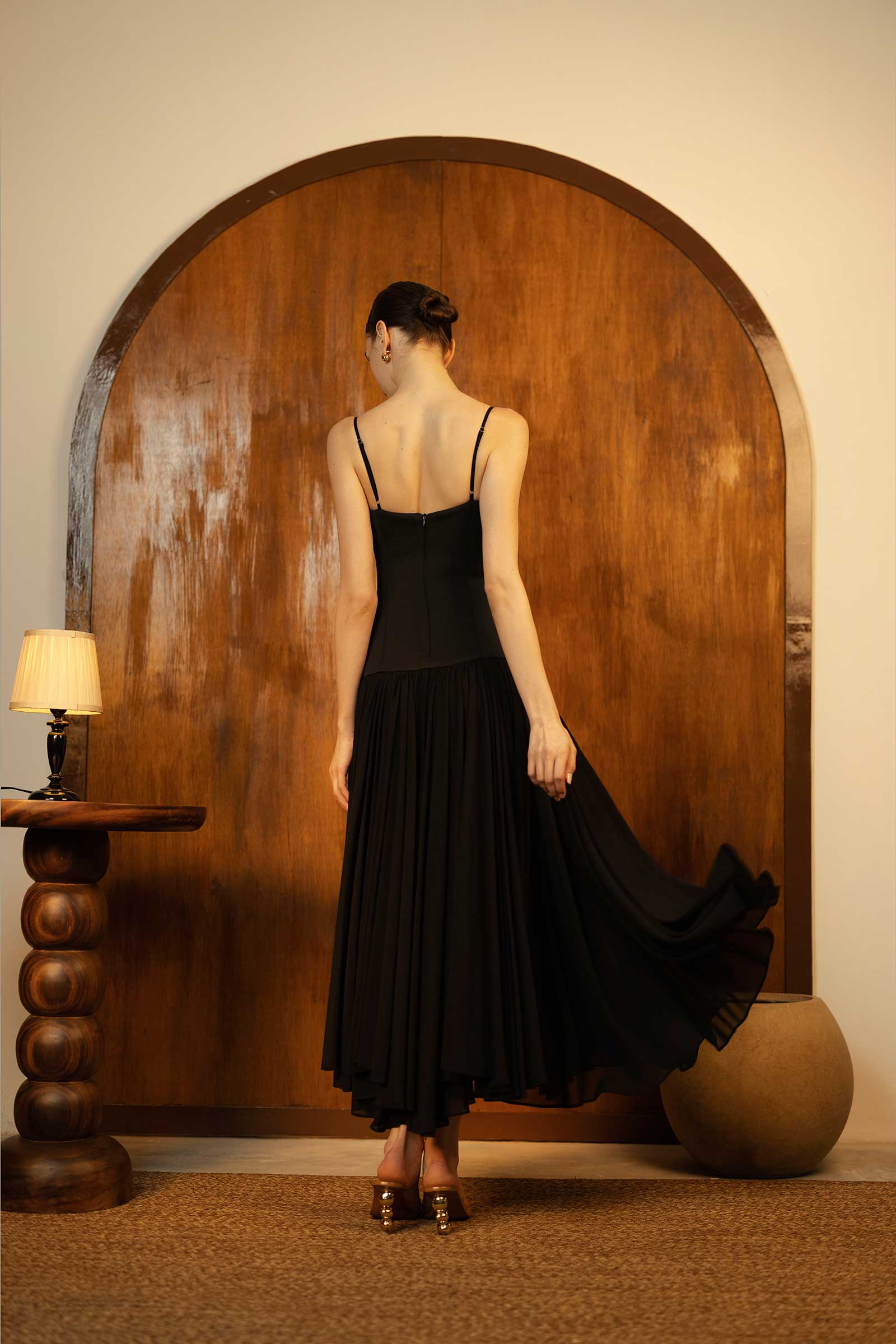 Vella (Black) - Image 3