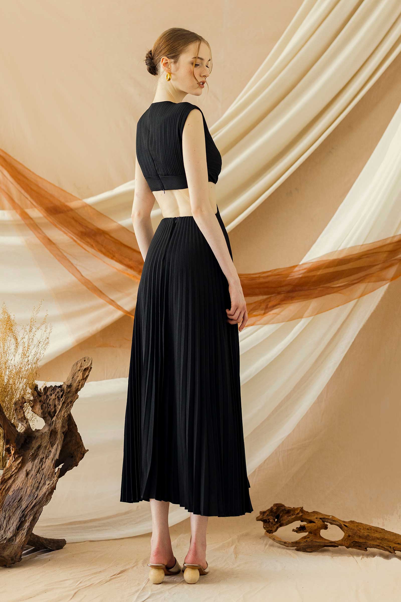 Diessa (Black) - Image 3