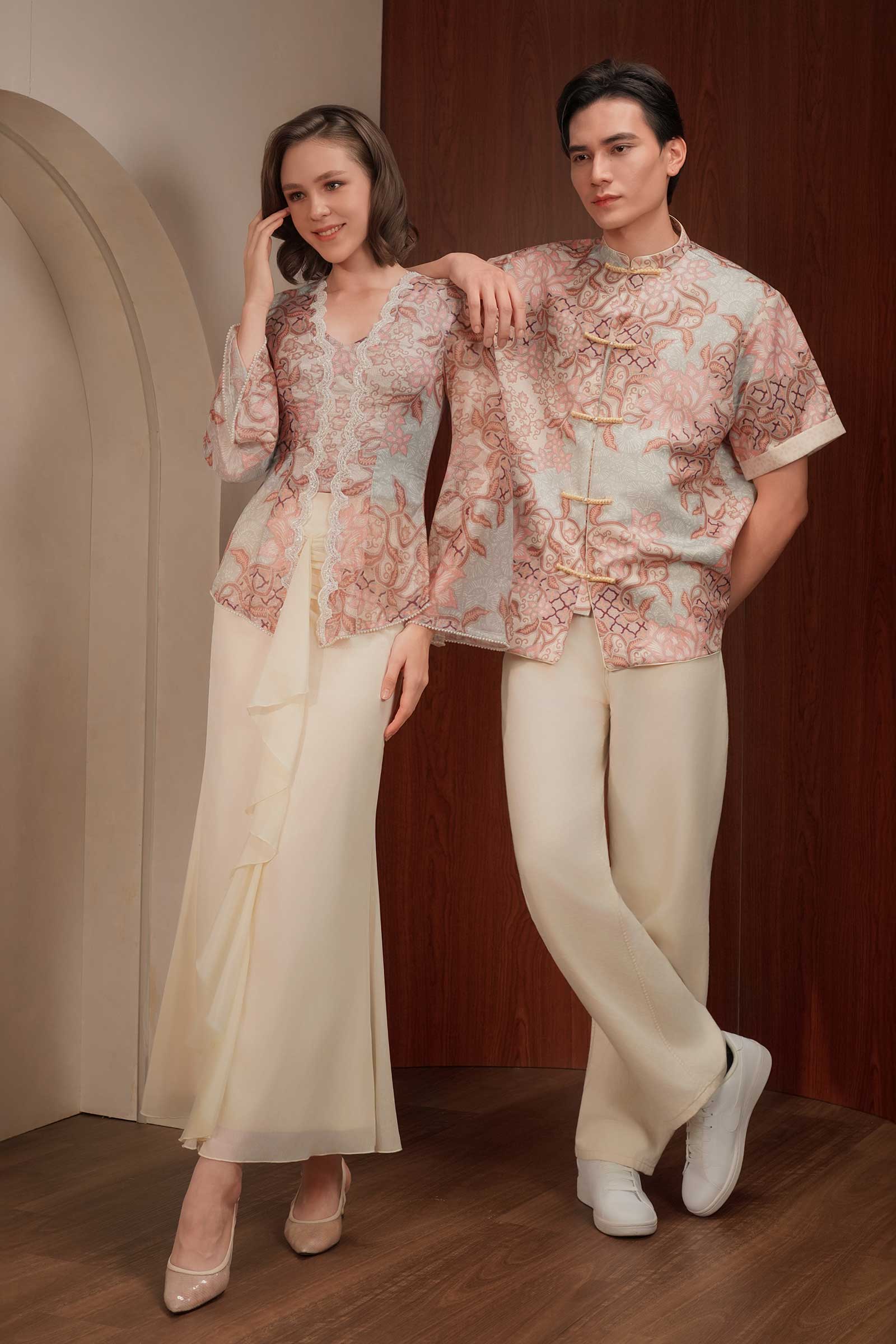 Lotus Kebaya Top (Pink) - Image 3