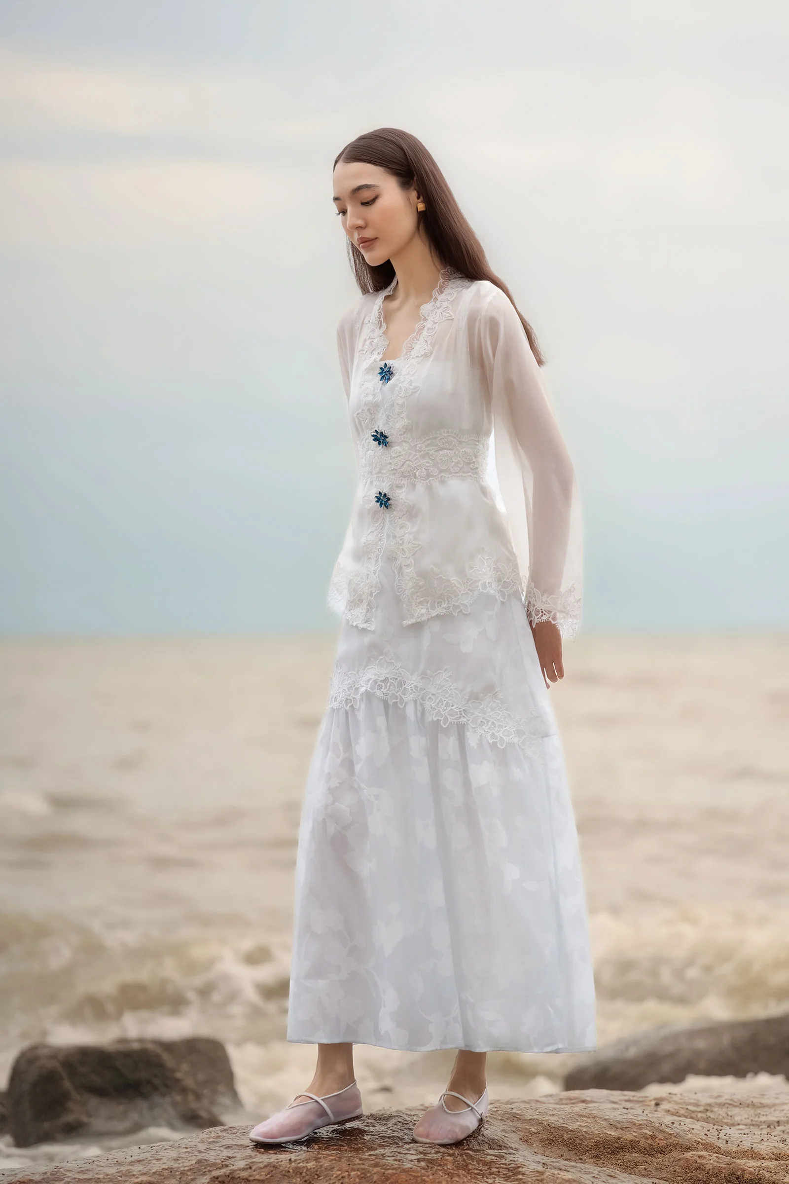 Lumiere Kebaya Top (White) - Image 5