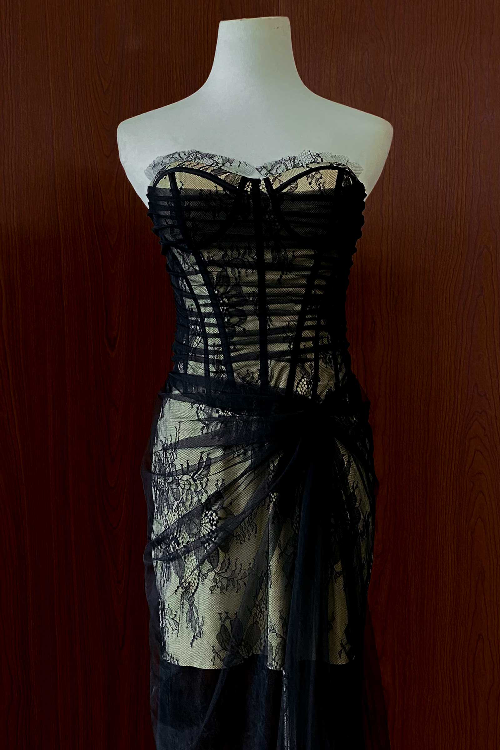Diasiz Gown (Black) - Image 17