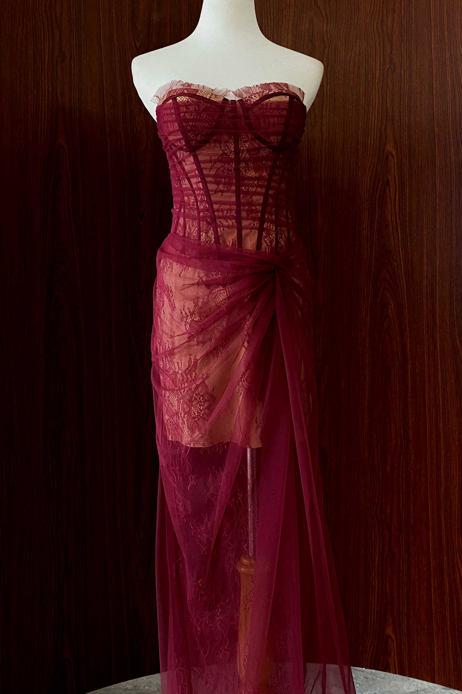 Diasiz Gown (Red) - Image 13
