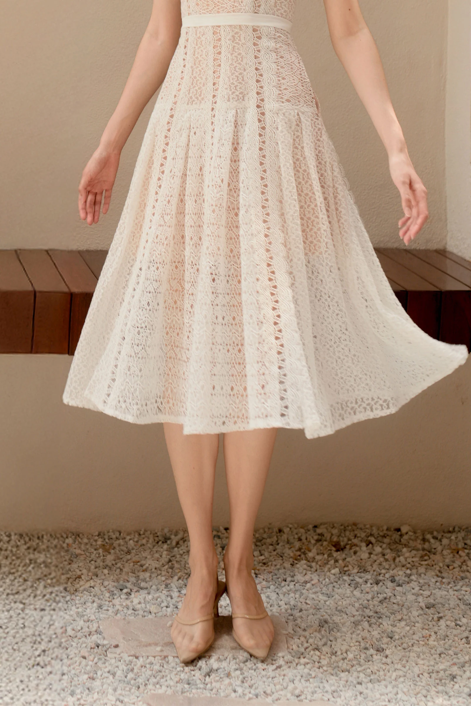 Dianelle Padded Dress (White) - Image 14