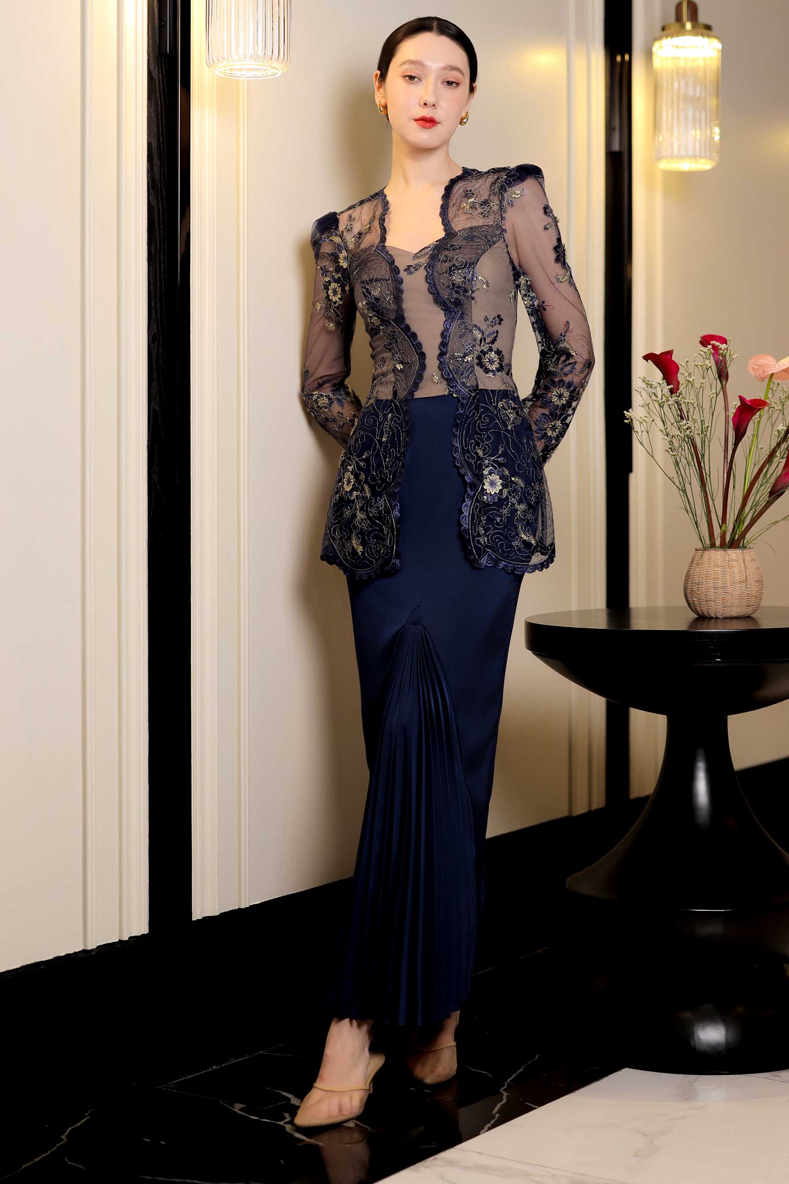 Juwita Kebaya Padded Top Only (Royal Blue) - Image 9
