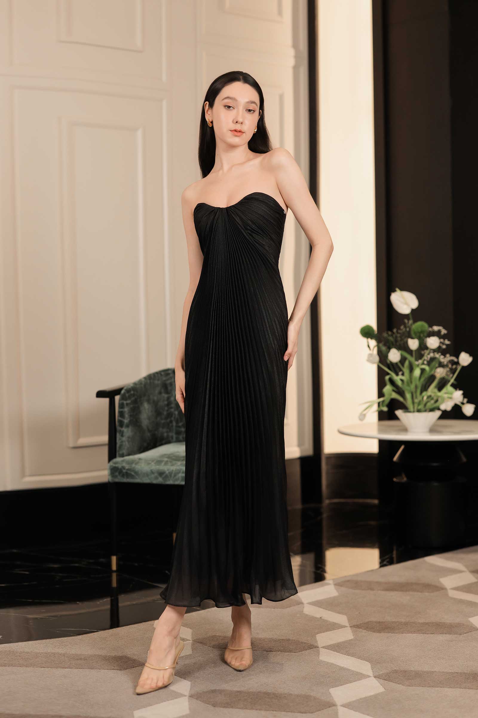 Dorelia Convertible Padded Dress (Black) - Image 11