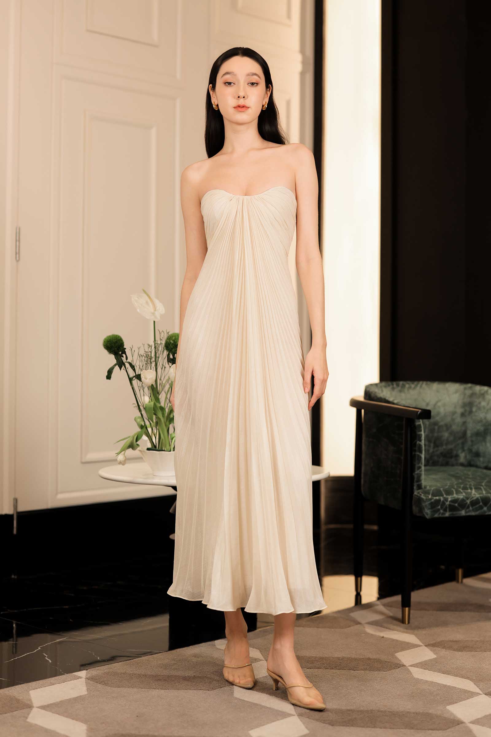 Dorelia Convertible Padded Dress (Cream) - Image 8