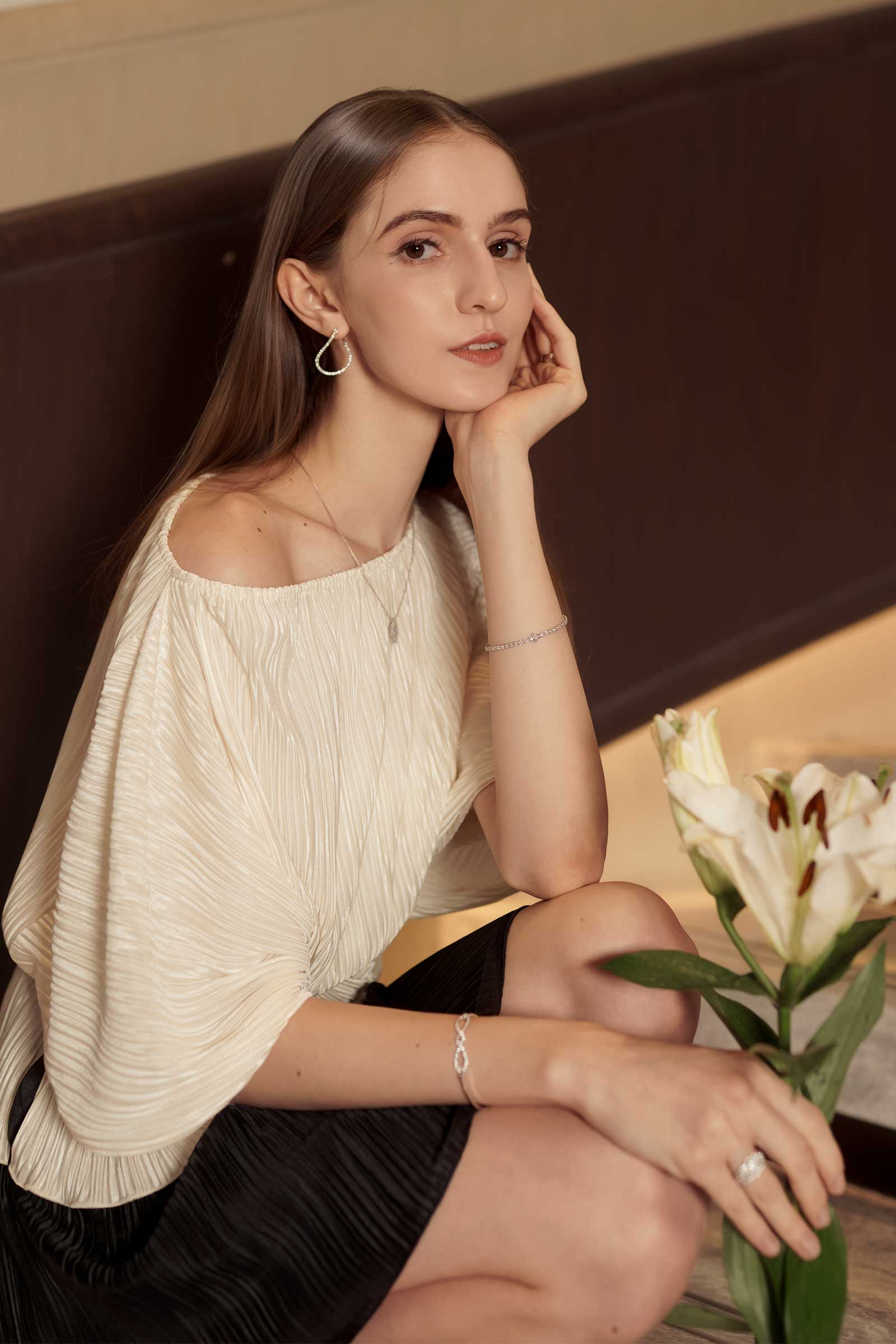 Lunaira Multiway Romper (Pearl+Black) - Image 17