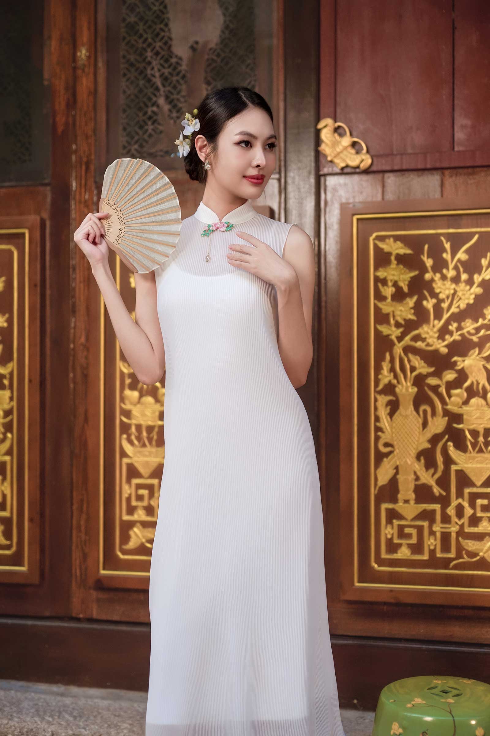 Yu Ping Qipao (White) - Image 2