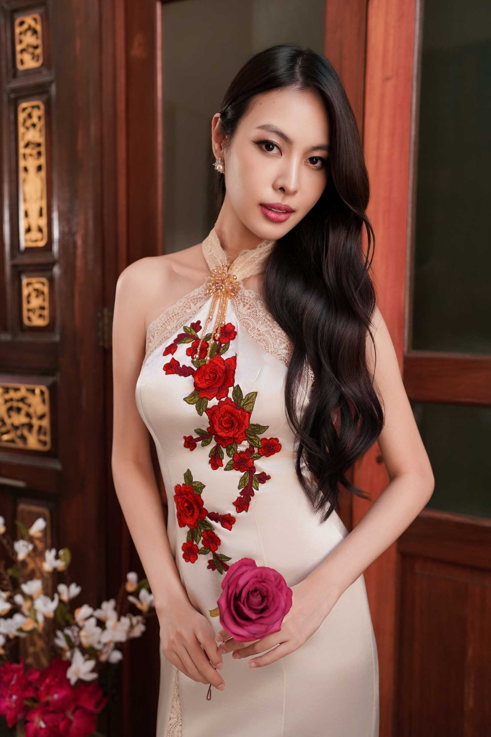 Jin Yue Qipao Set (Champagne) - Image 2