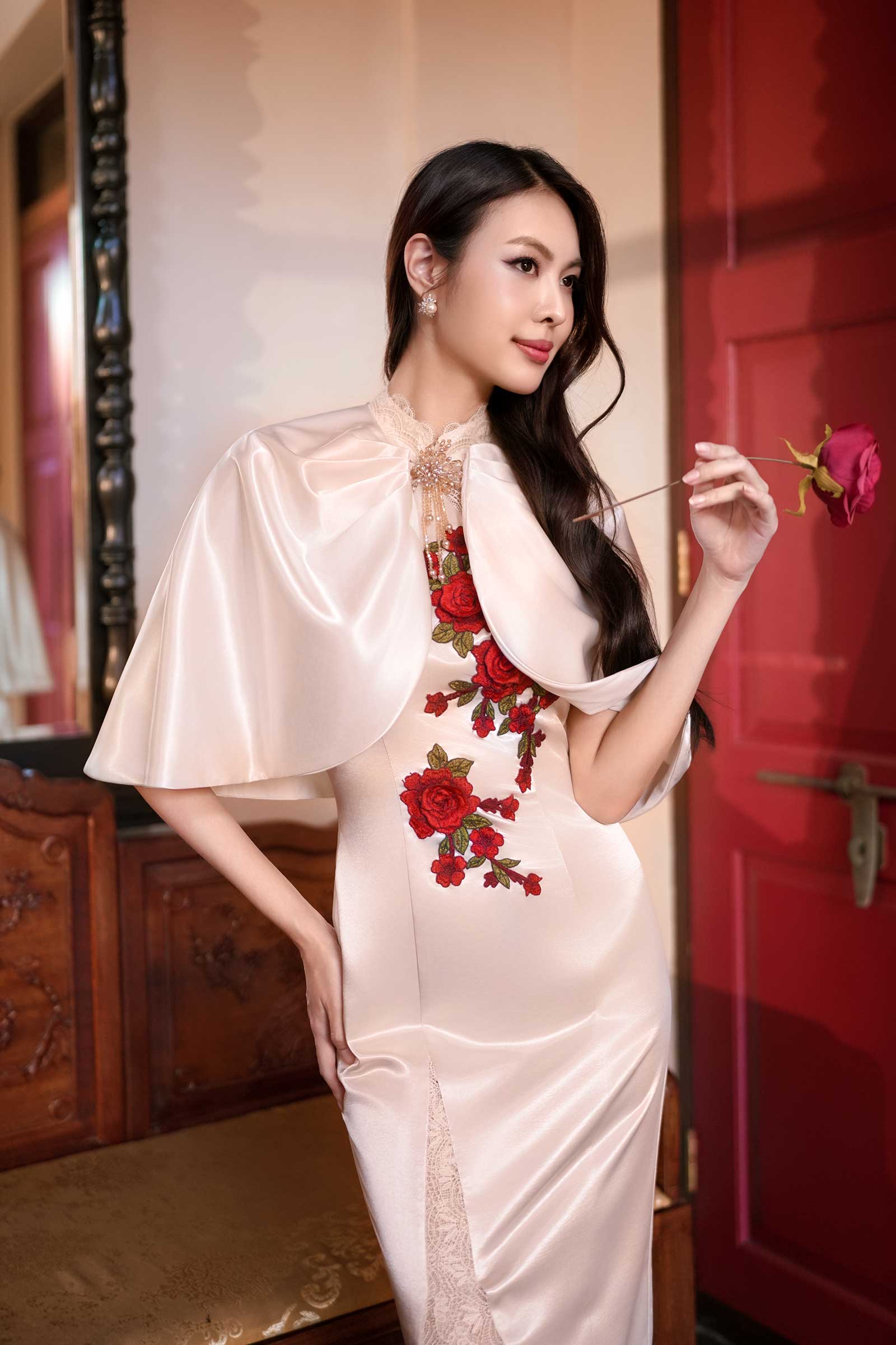 Jin Yue Qipao Set (Champagne) - Image 6